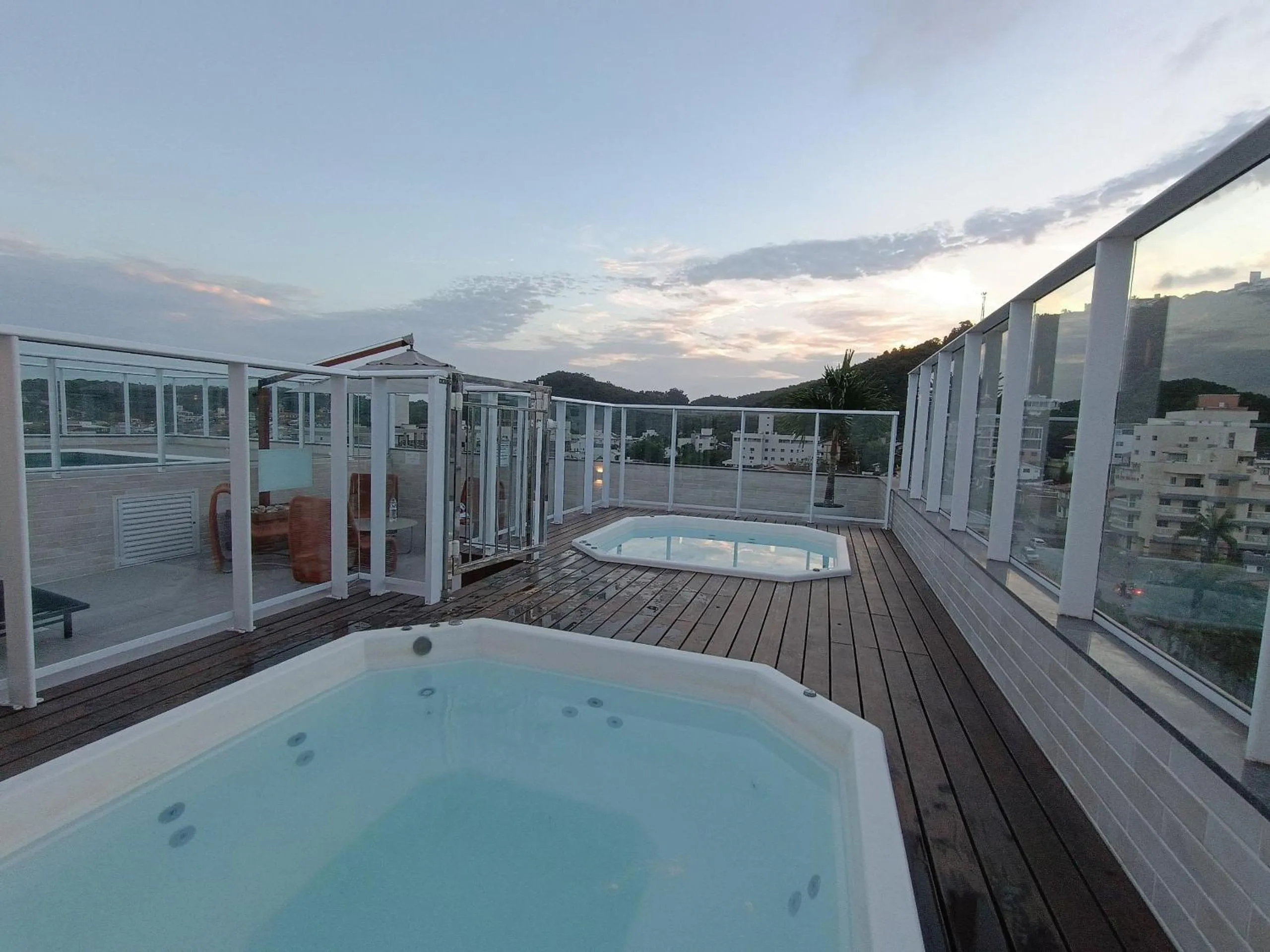 VDC-225 Moderno monoambiente a pocos mts del mar de Bombinhas