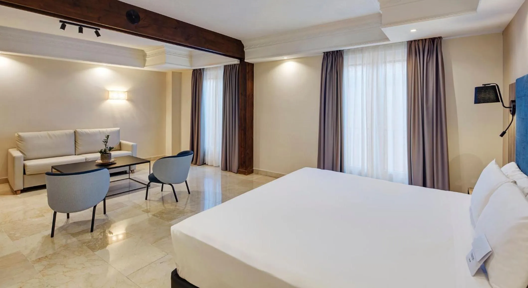 Photo of the whole room, Bed in Hotel Sercotel Alfonso VI