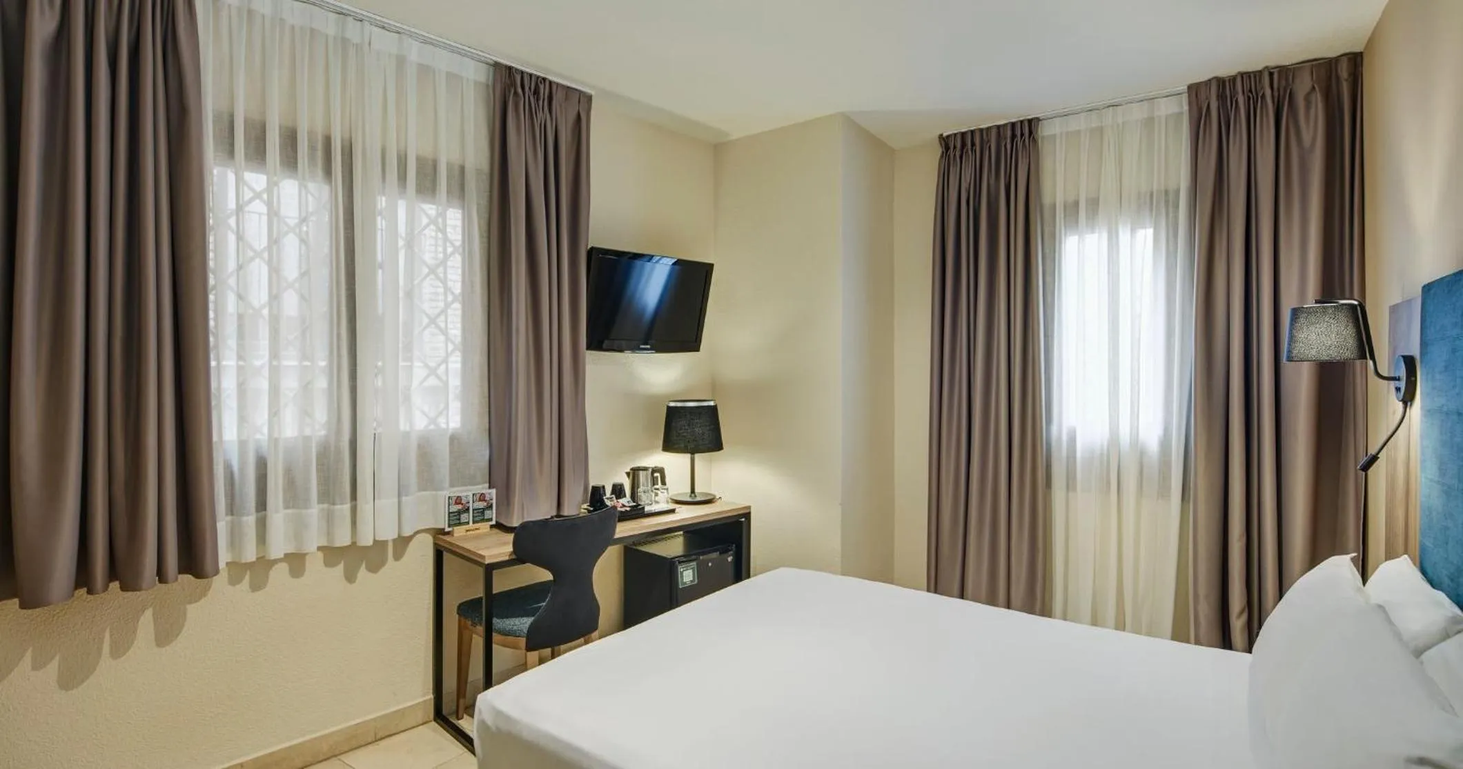 Photo of the whole room, Bed in Hotel Sercotel Alfonso VI