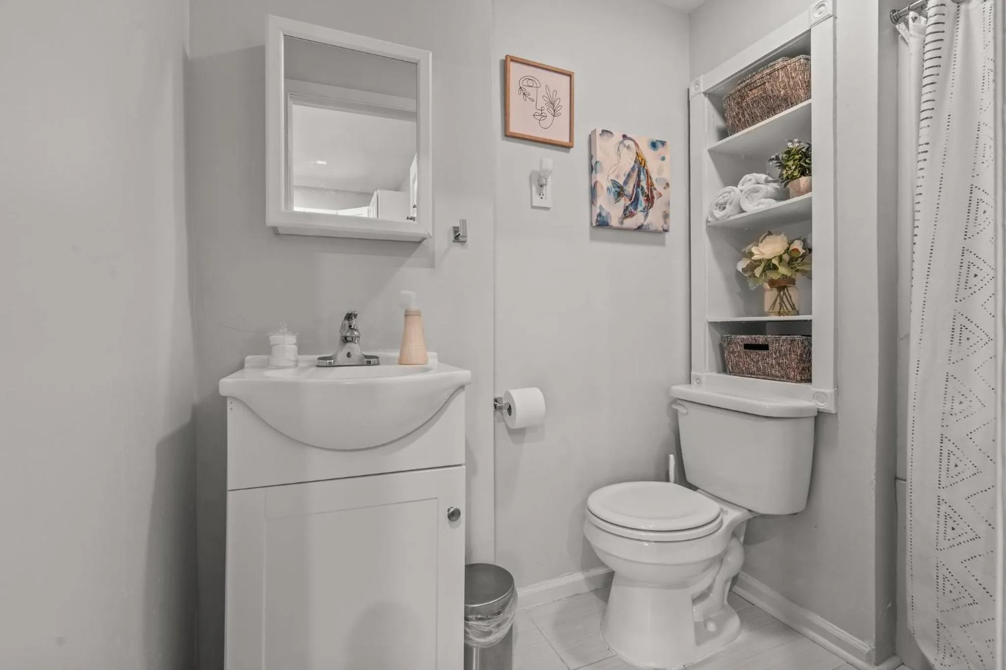 Bathroom in East Passyunk Trendy Apartment