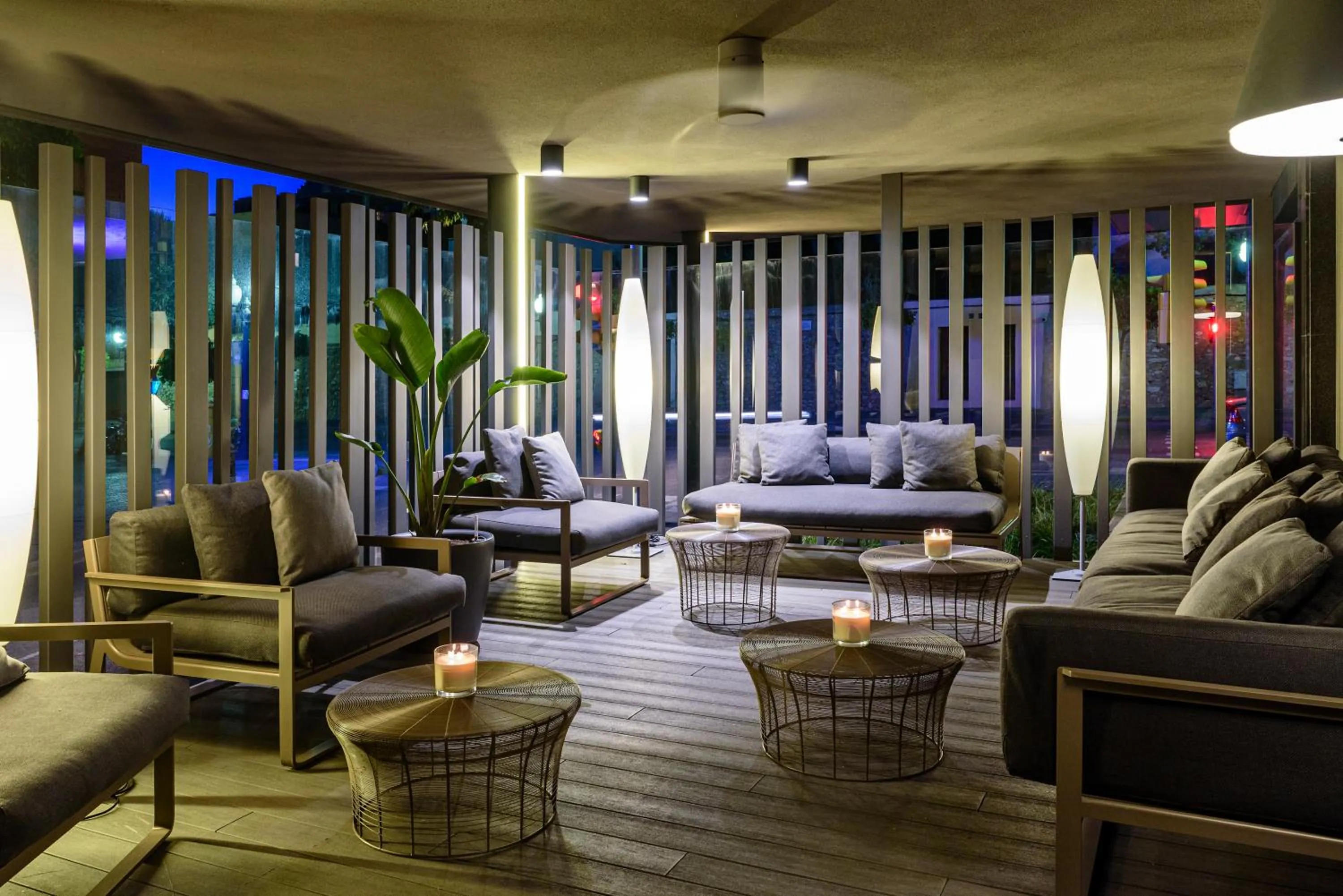 Seating area in Astari