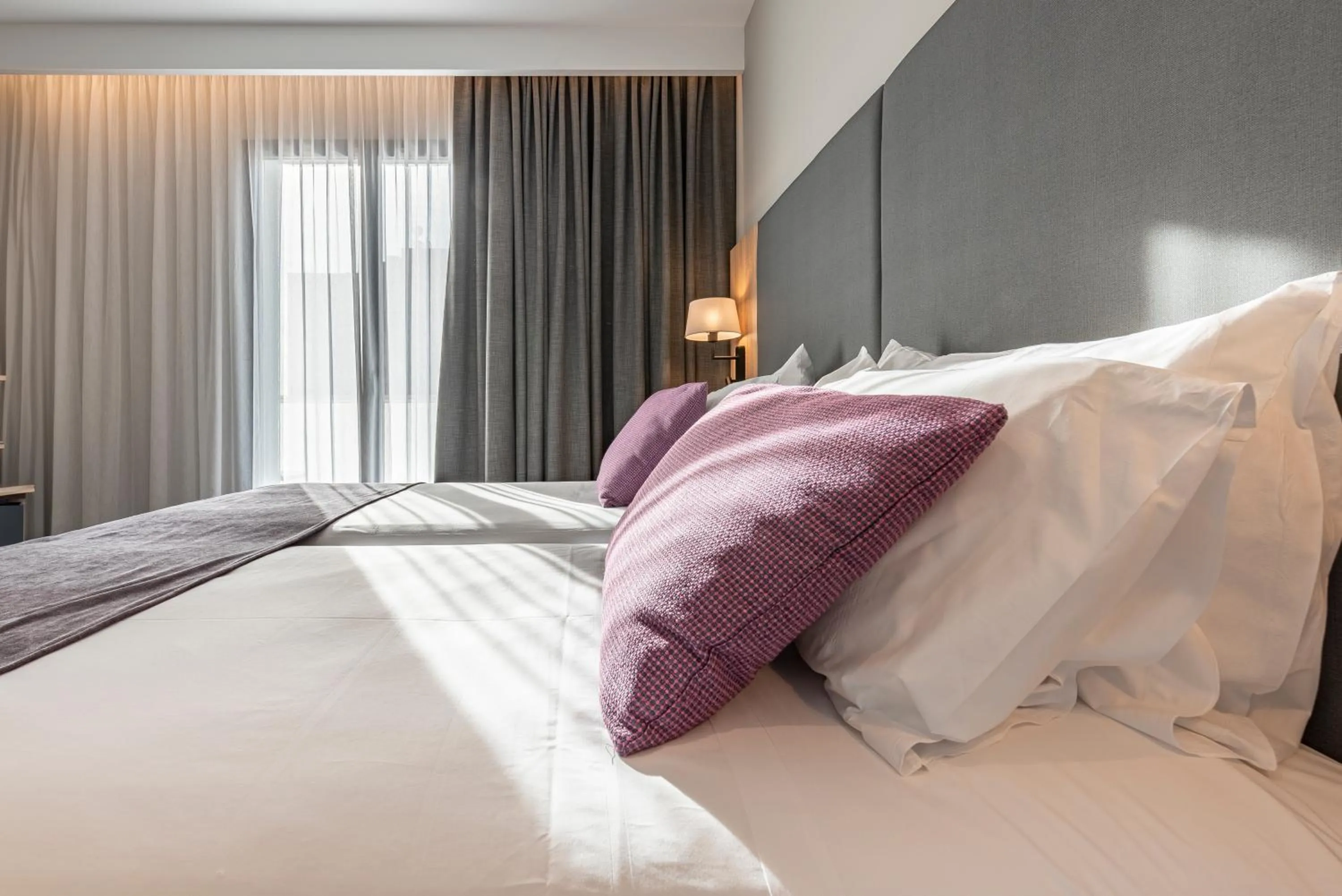 Bedroom, Bed in Astari