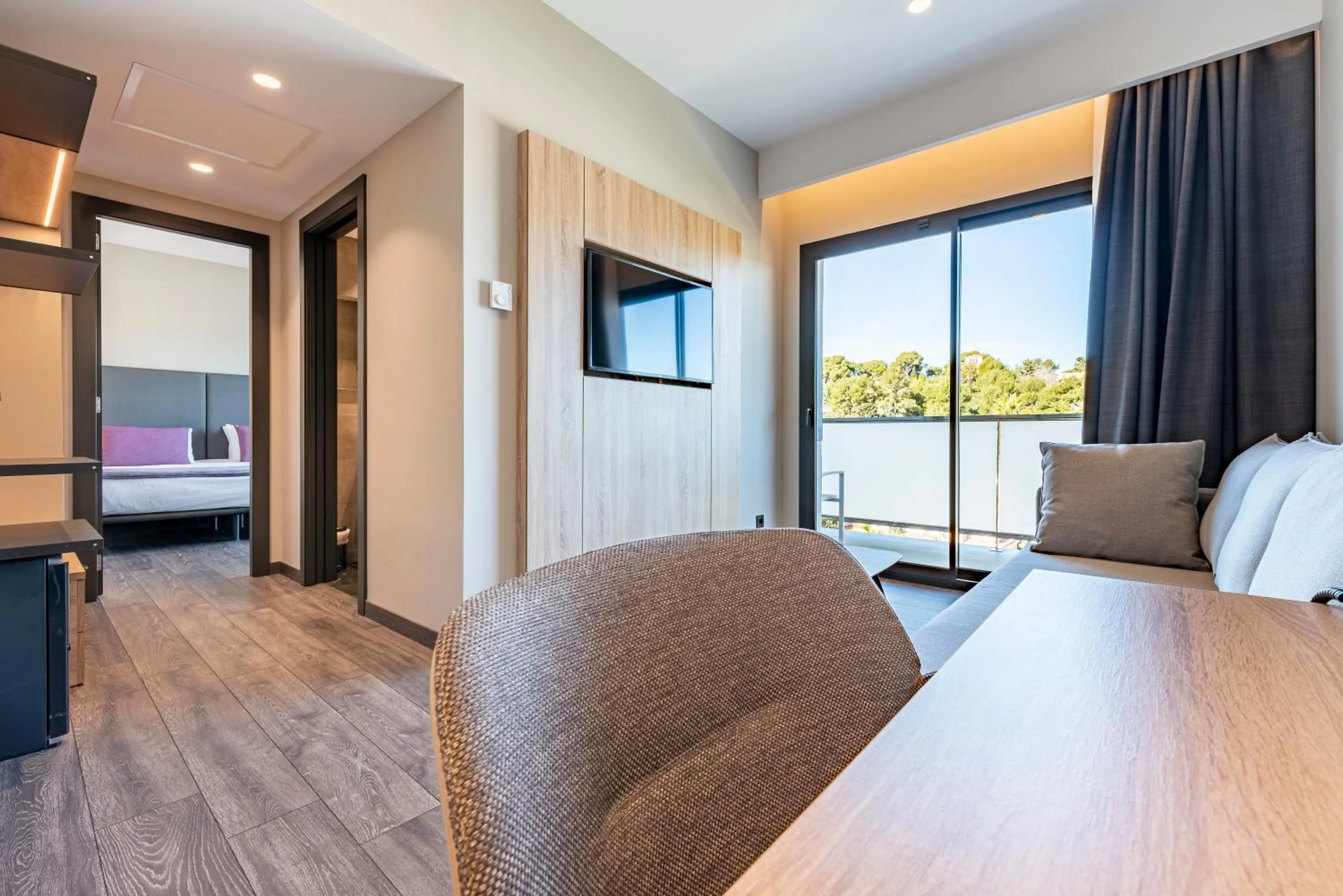 Bedroom, Bed in Astari