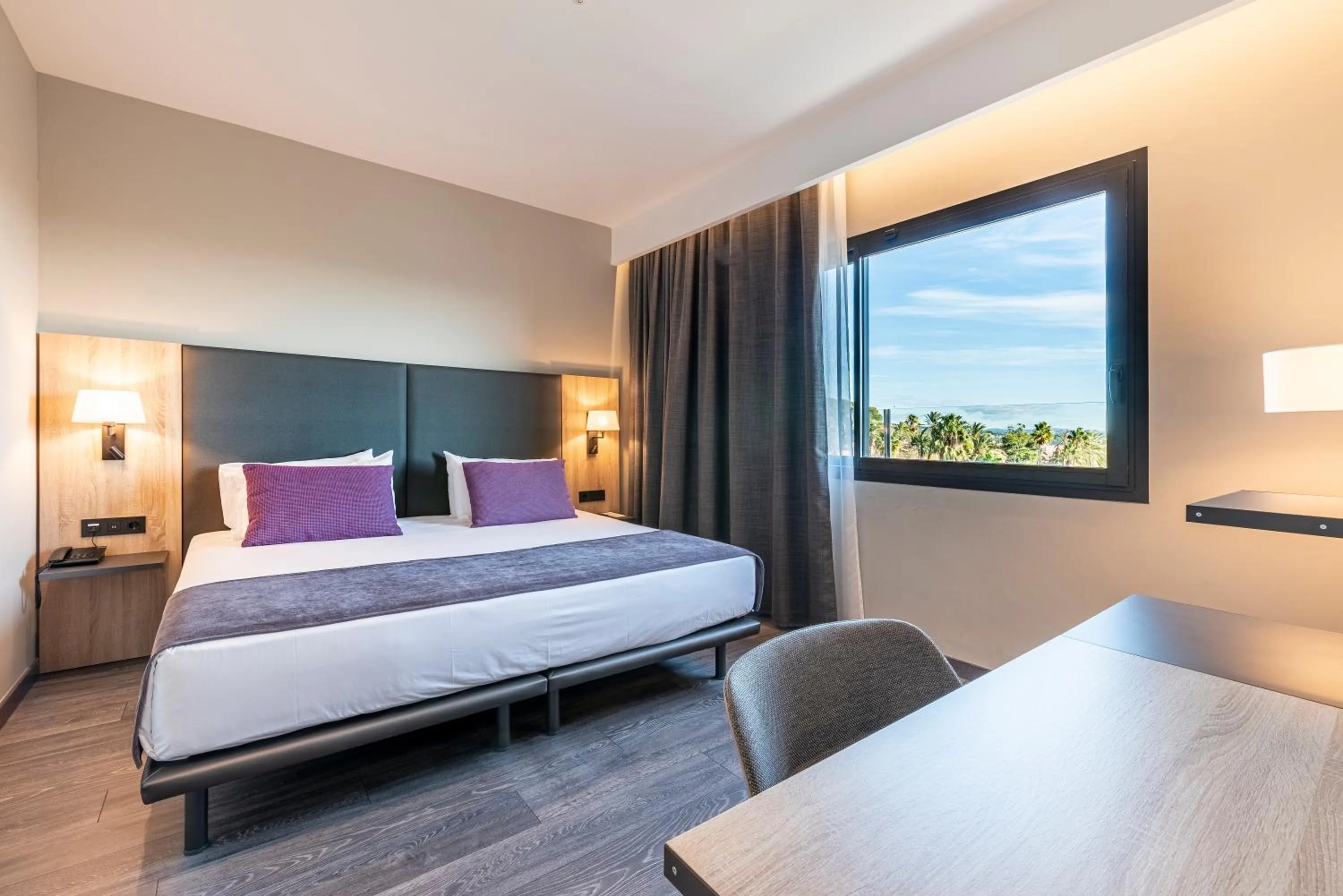 Bedroom, Bed in Astari