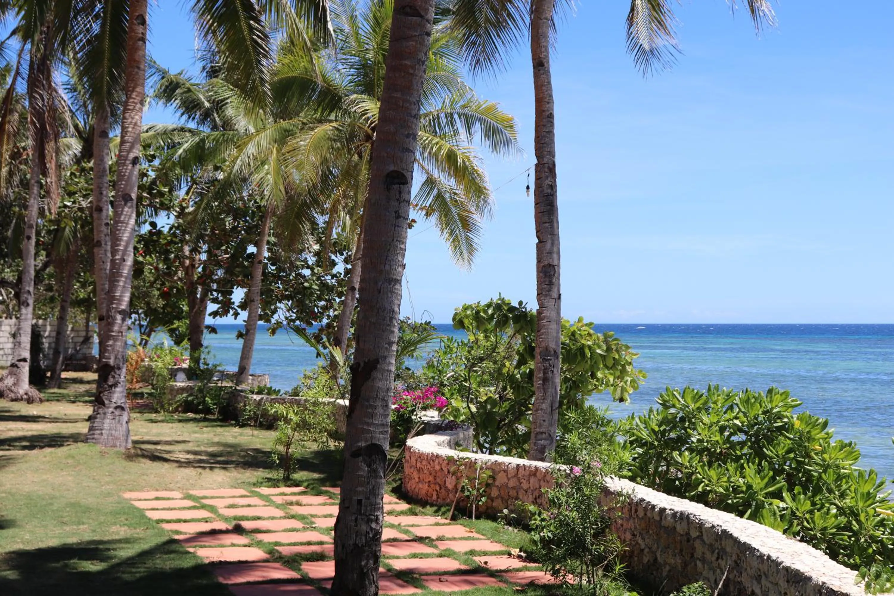 Garden in Island View Beachfront Resort