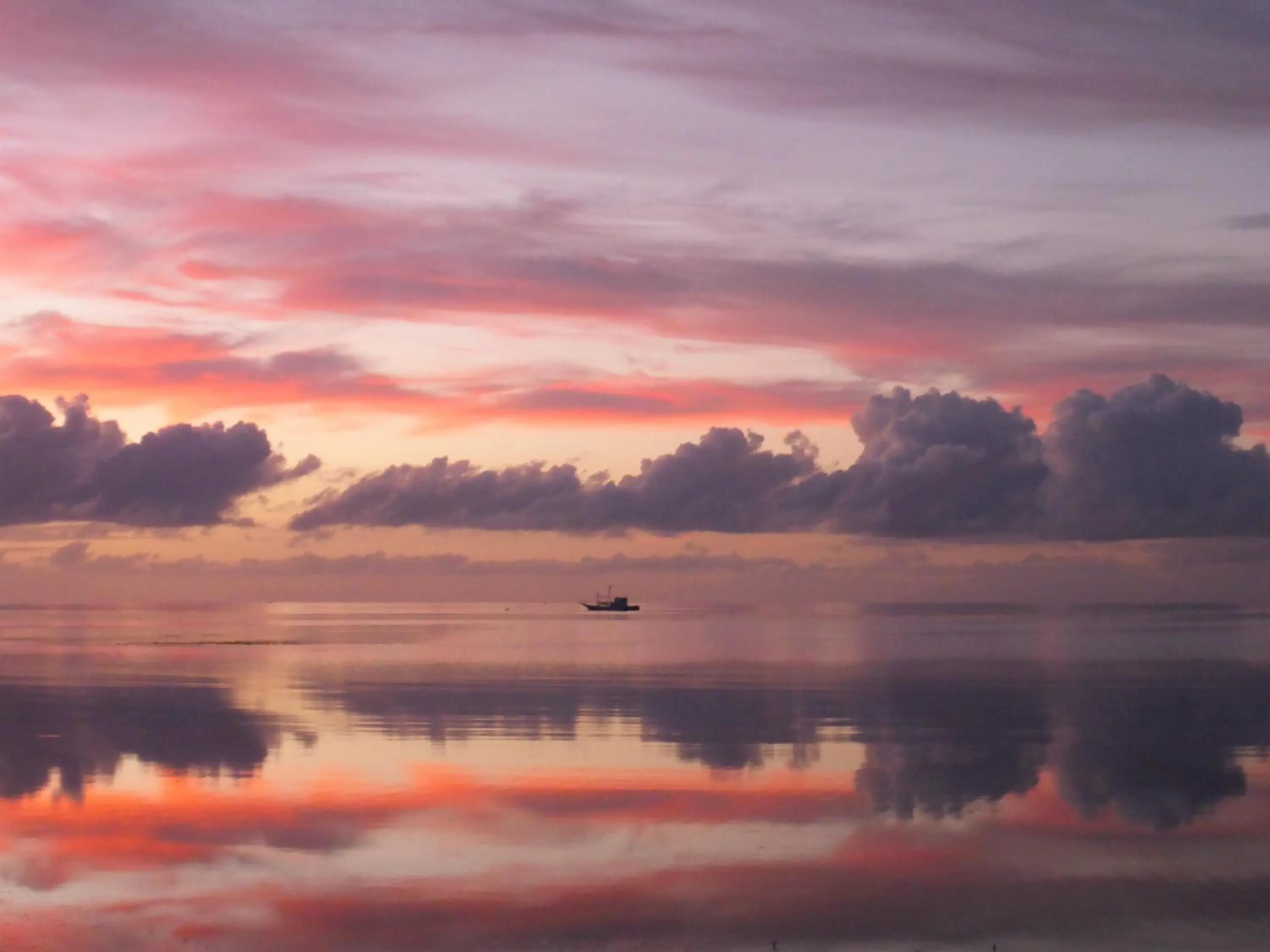 Sunset in Island View Beachfront Resort