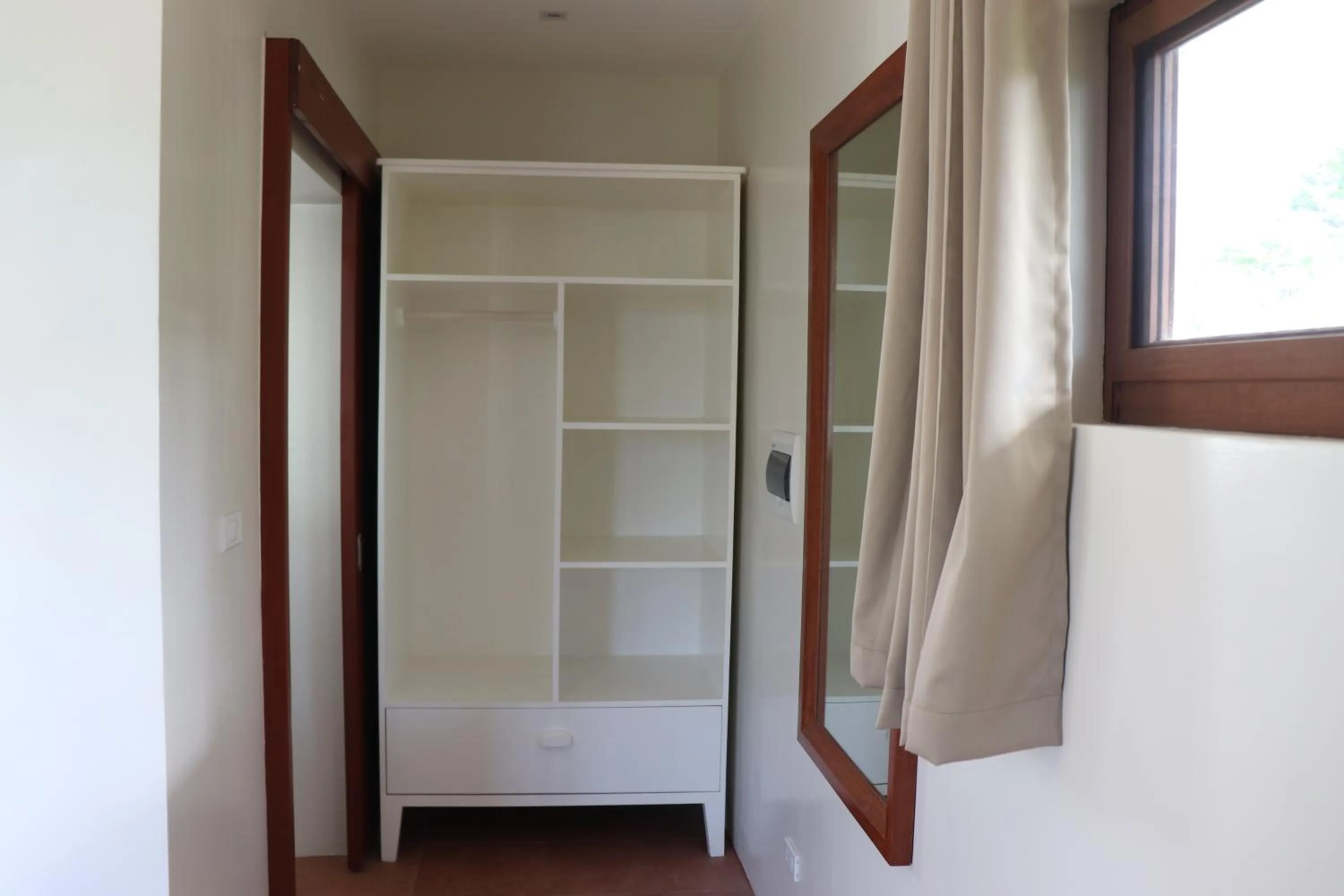 wardrobe in Island View Beachfront Resort