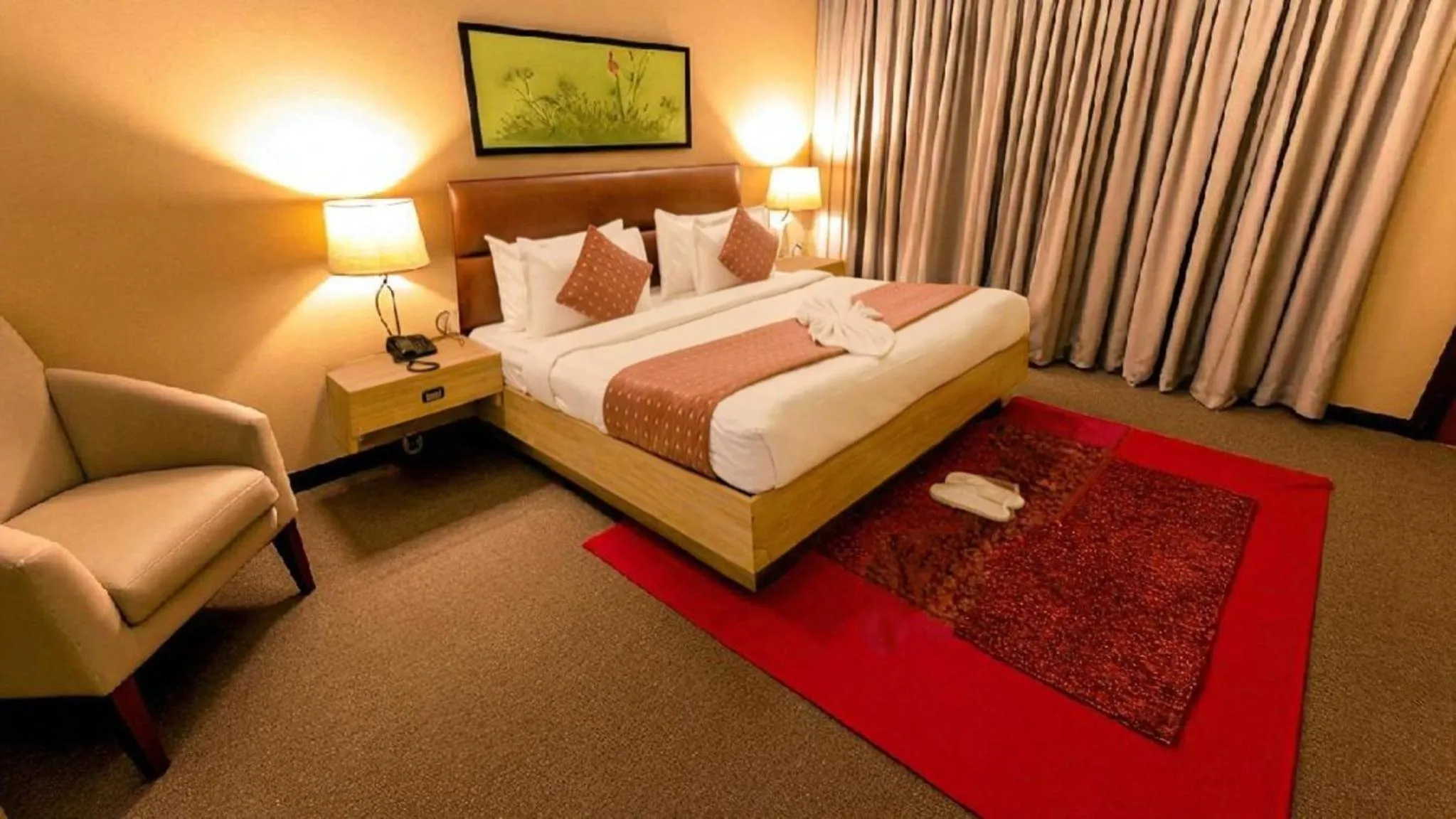 Bed in The Elevate Hotel Near Delhi Airport With- Free Airport PICKUP