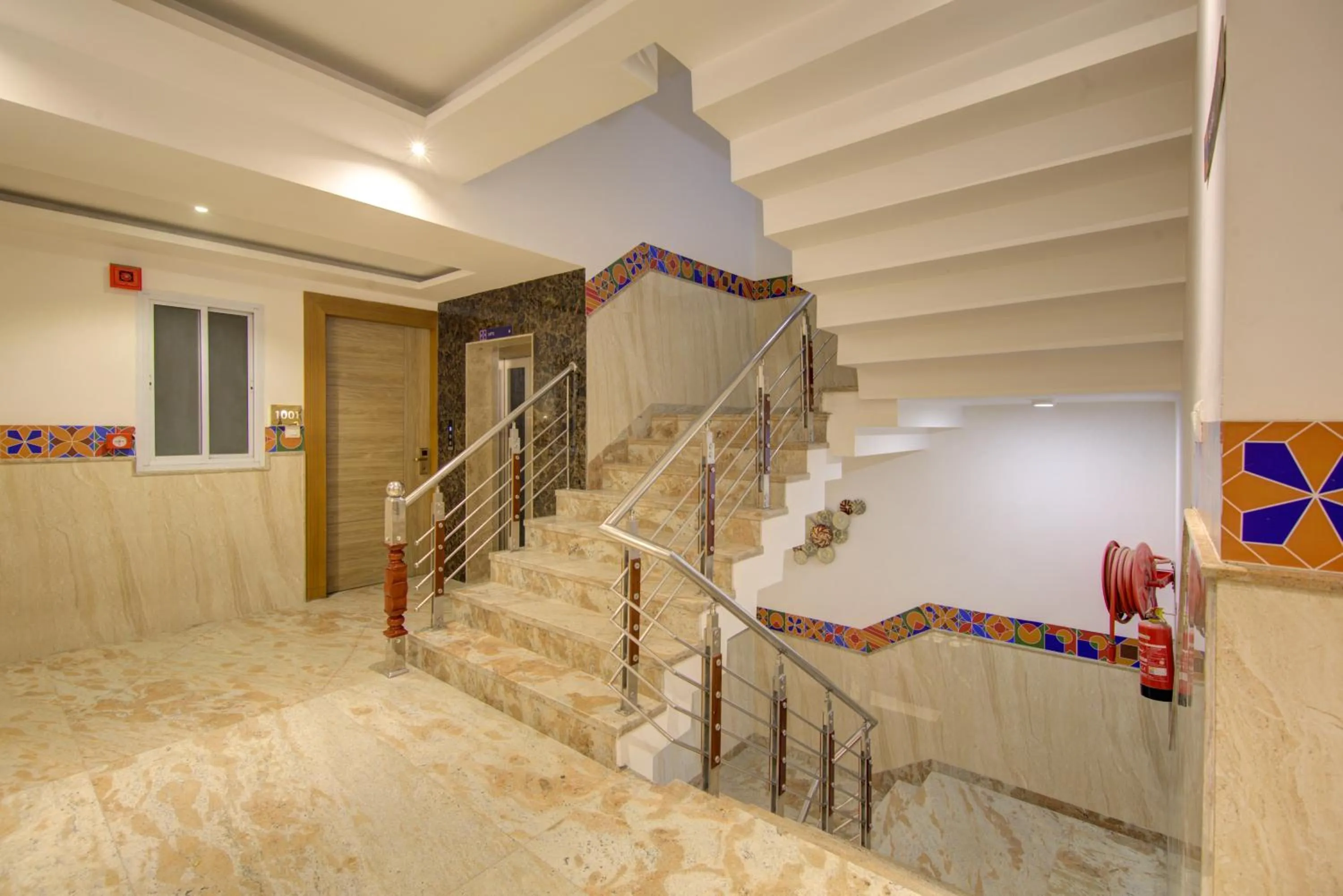 The Elevate Hotel Near Delhi Airport With- Free Airport PICKUP