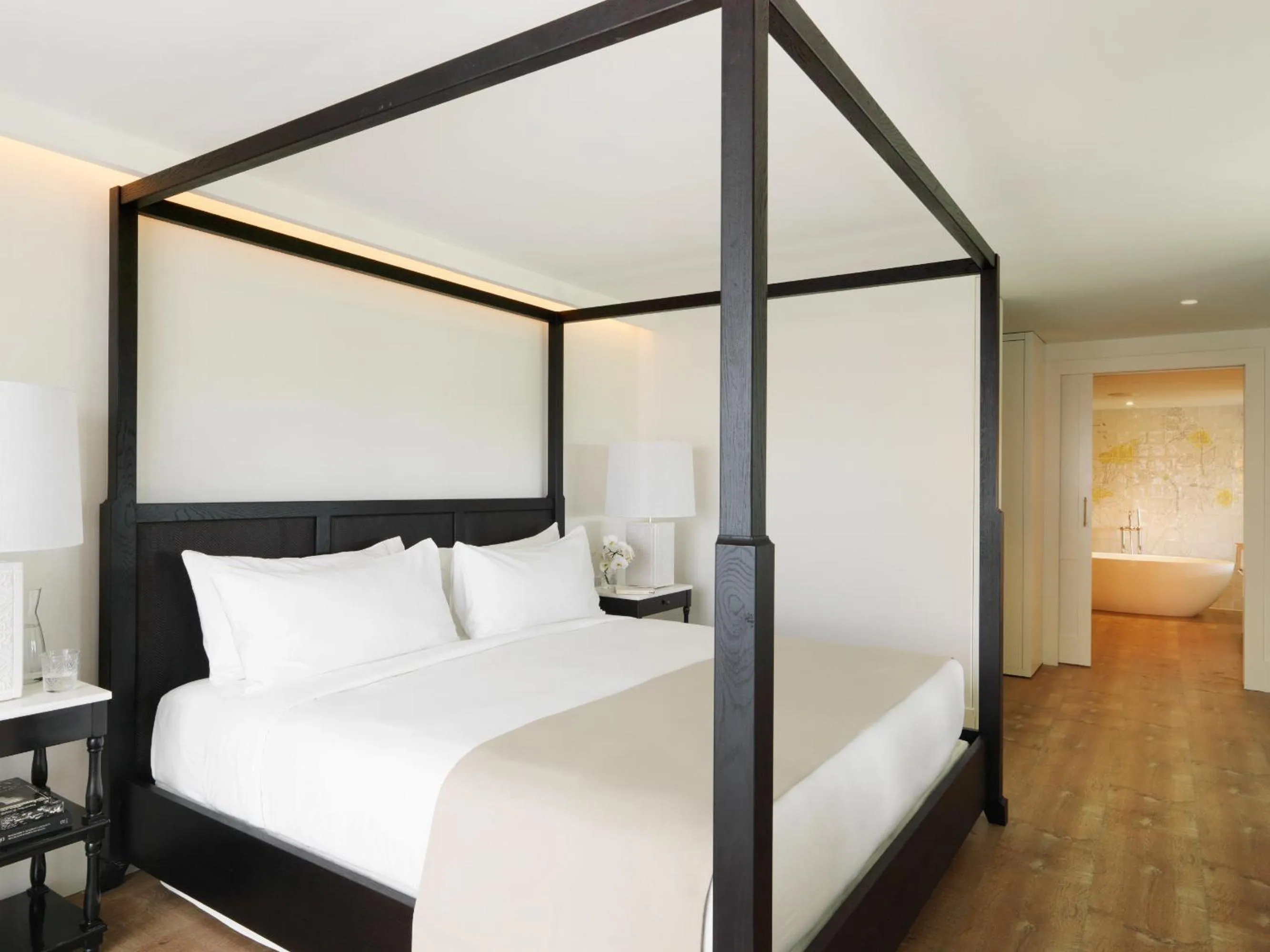 Bed in Hotel Camiral - The Leading Hotels of the World