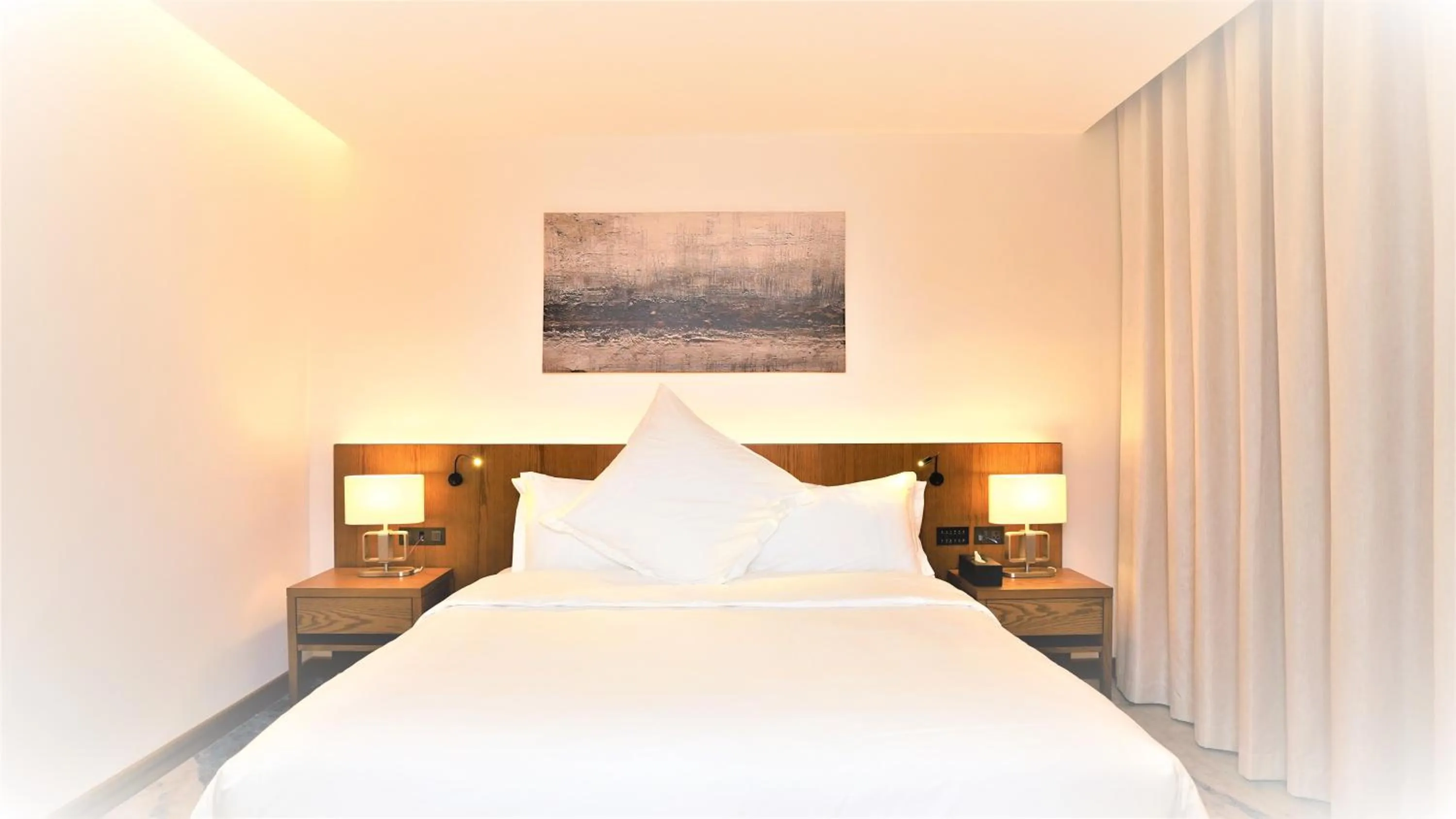 Bedroom, Bed in Jasmine Garden Hotel