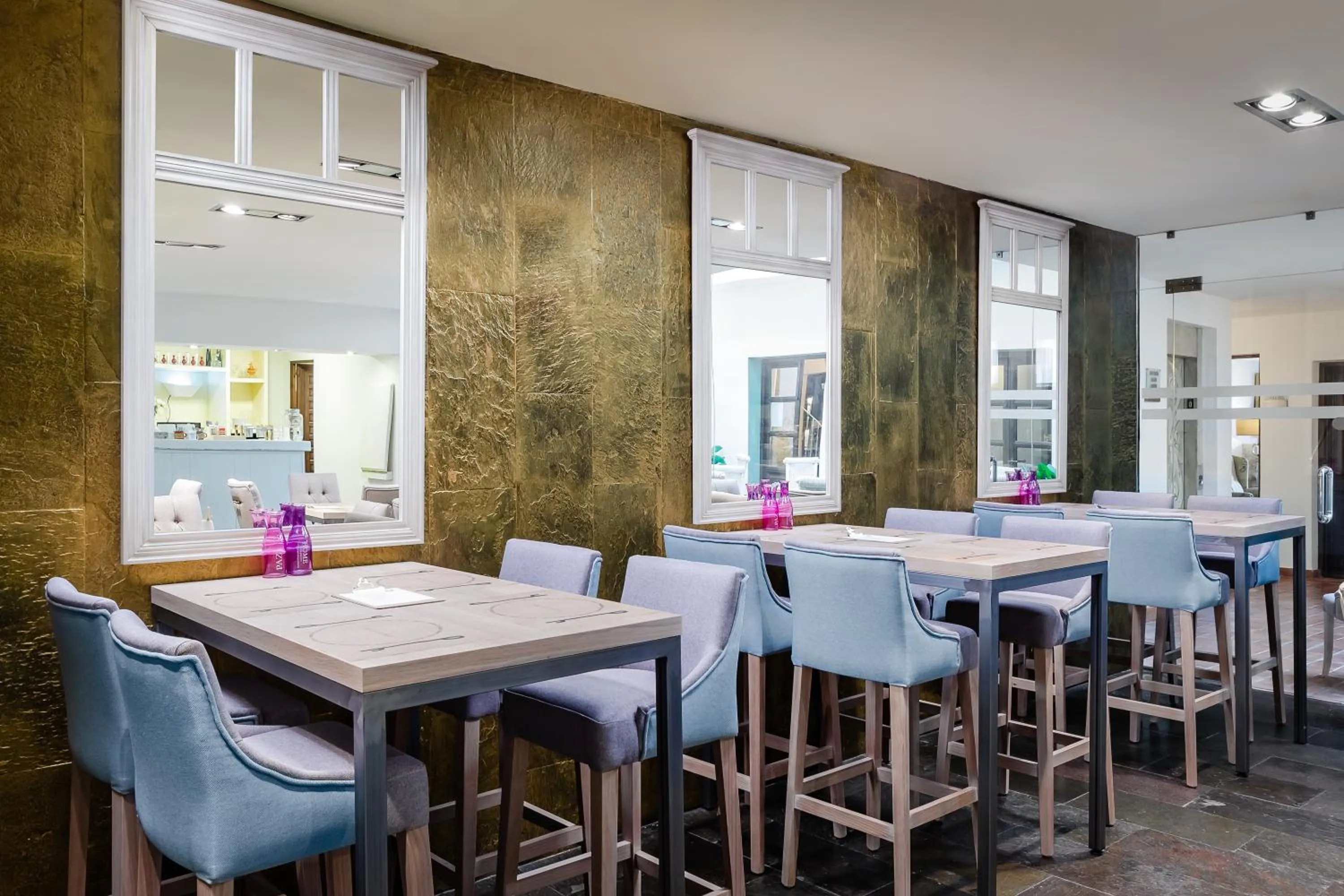 Restaurant/places to eat in YIT La Casona del Arco