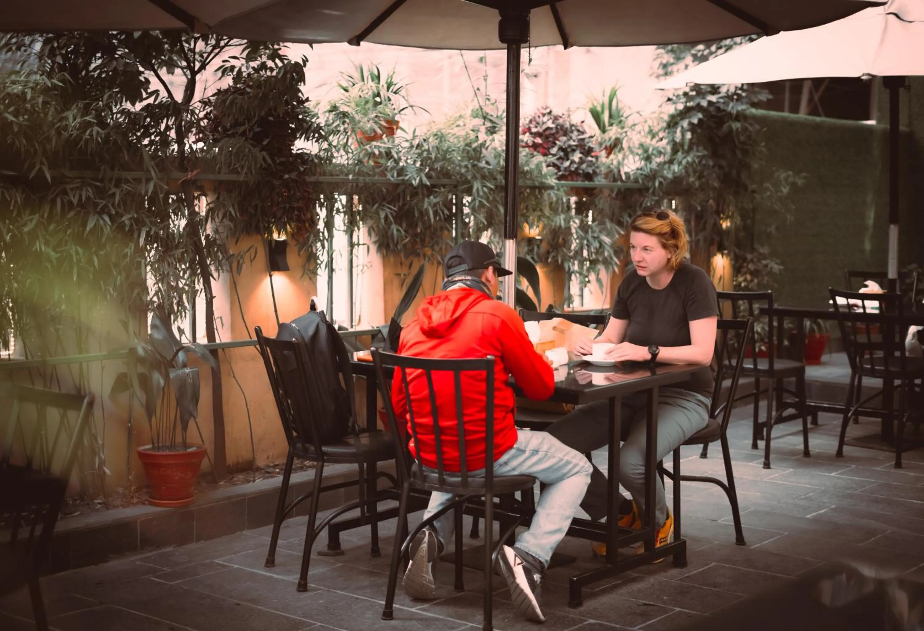 Restaurant/places to eat in Magnificent Hotel