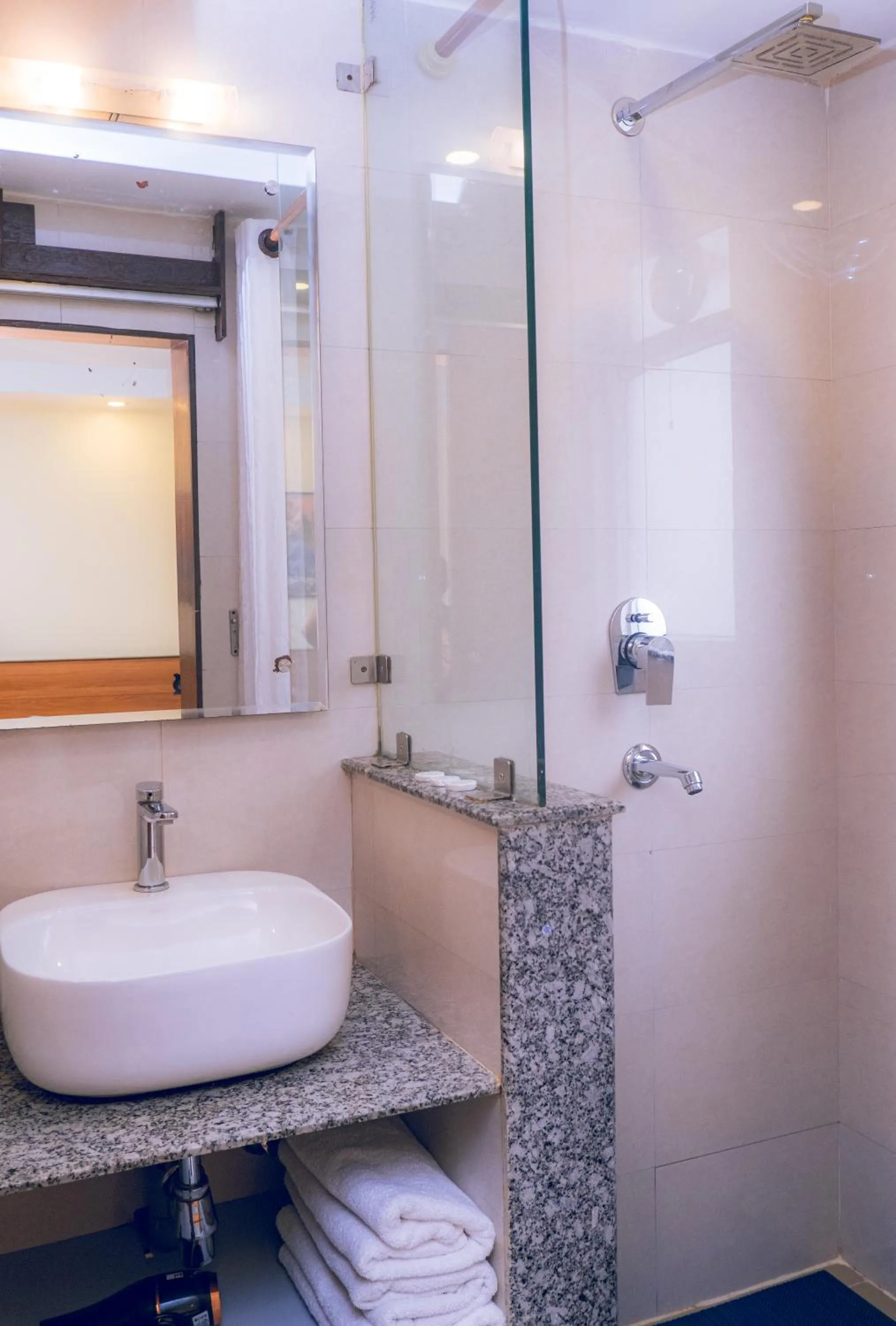 Shower in Magnificent Hotel