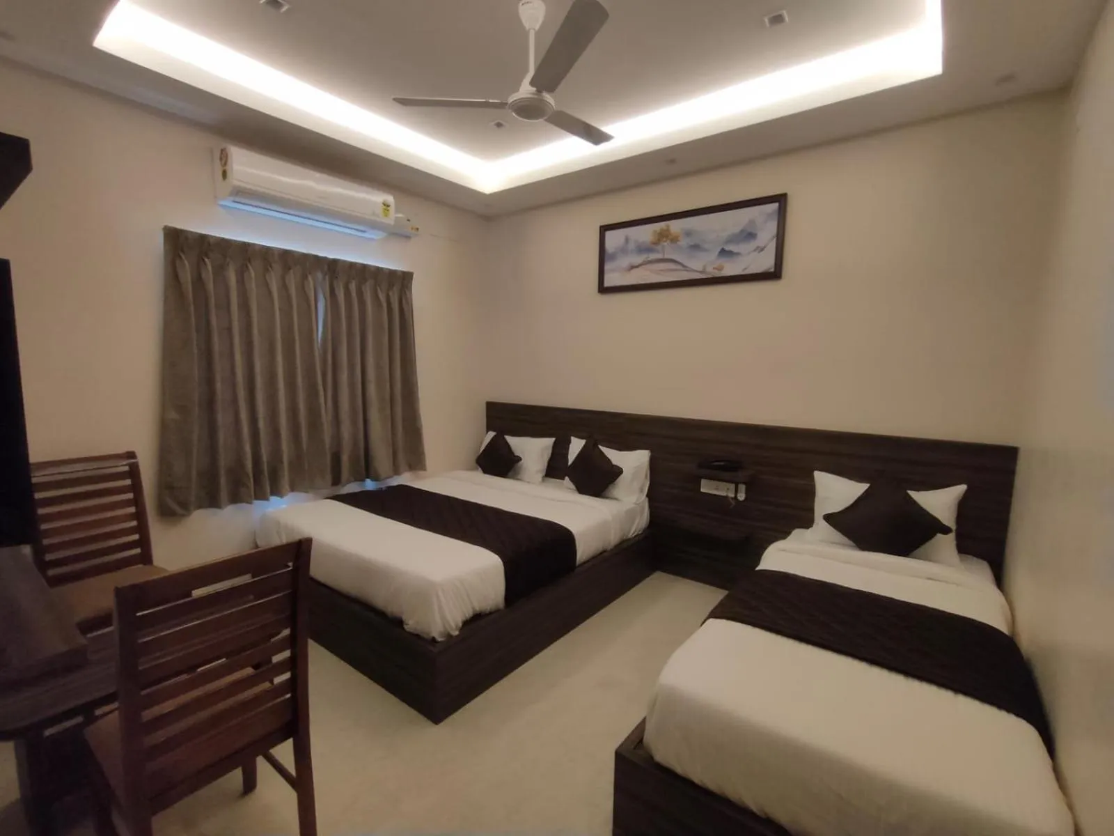Bedroom, Bed in Dass Paradise Hotel