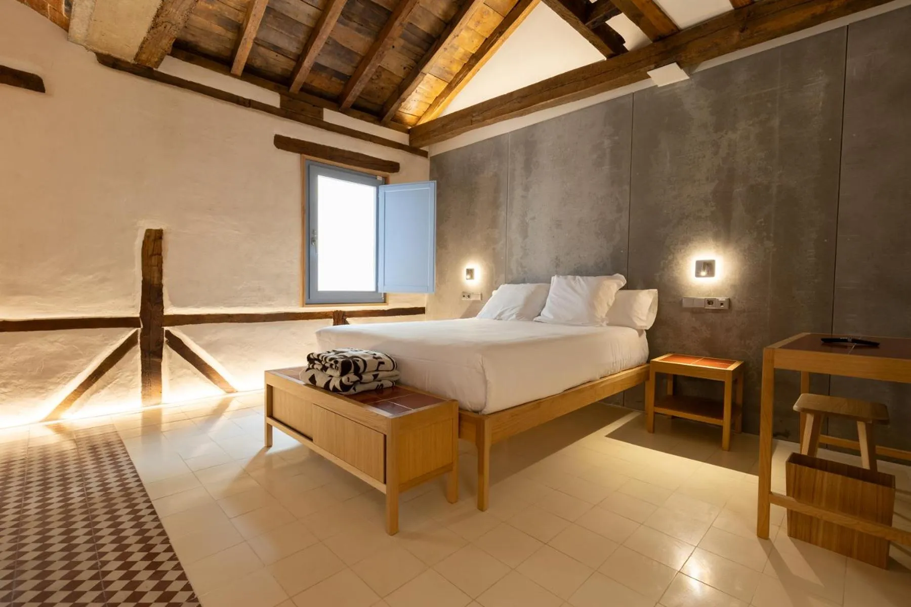 Bed in Hotel Carlos V