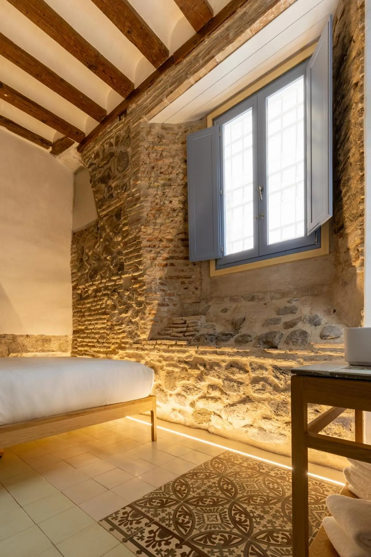 Bed in Hotel Carlos V