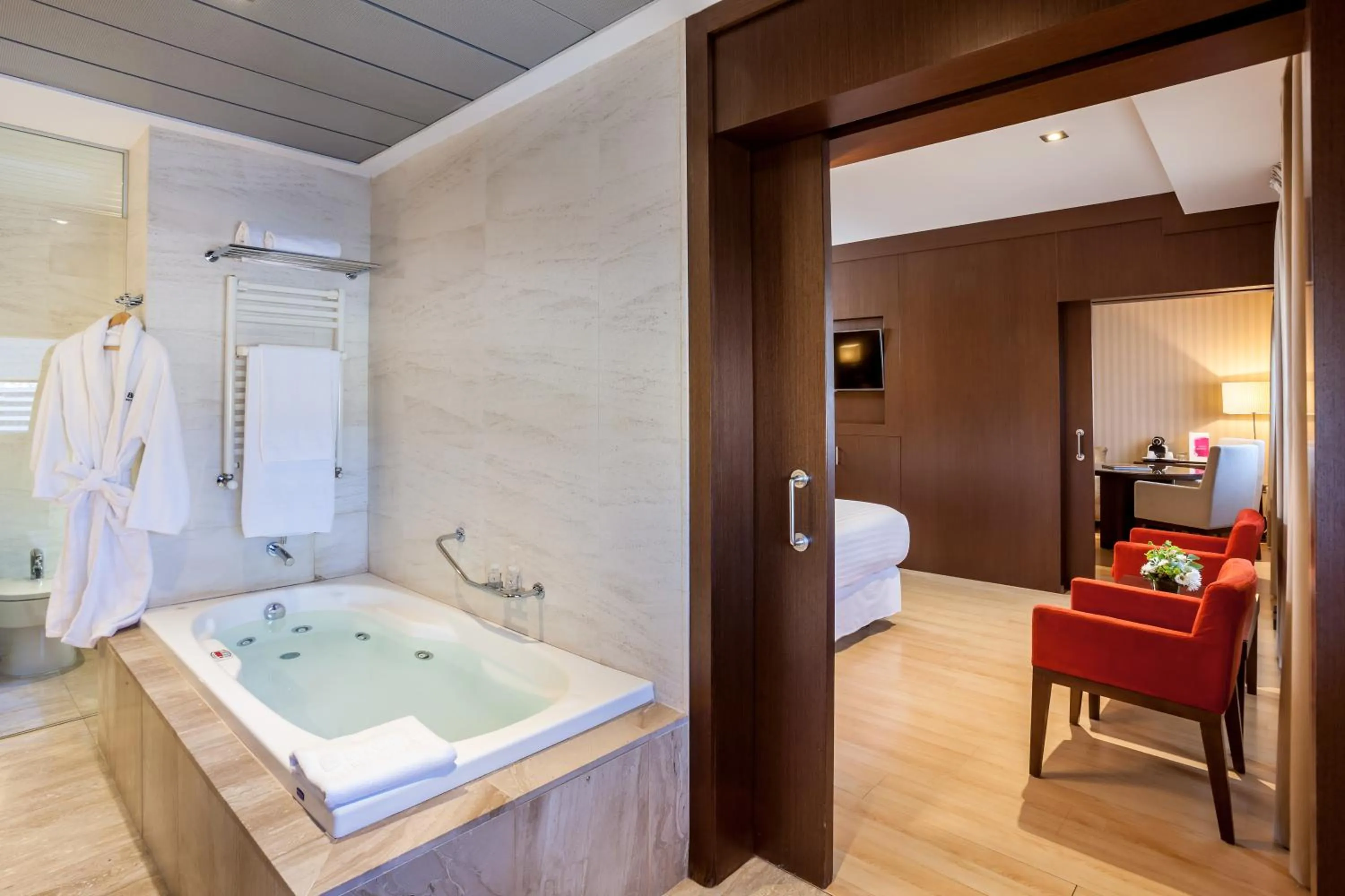 Bathroom in Barceló Granada Congress