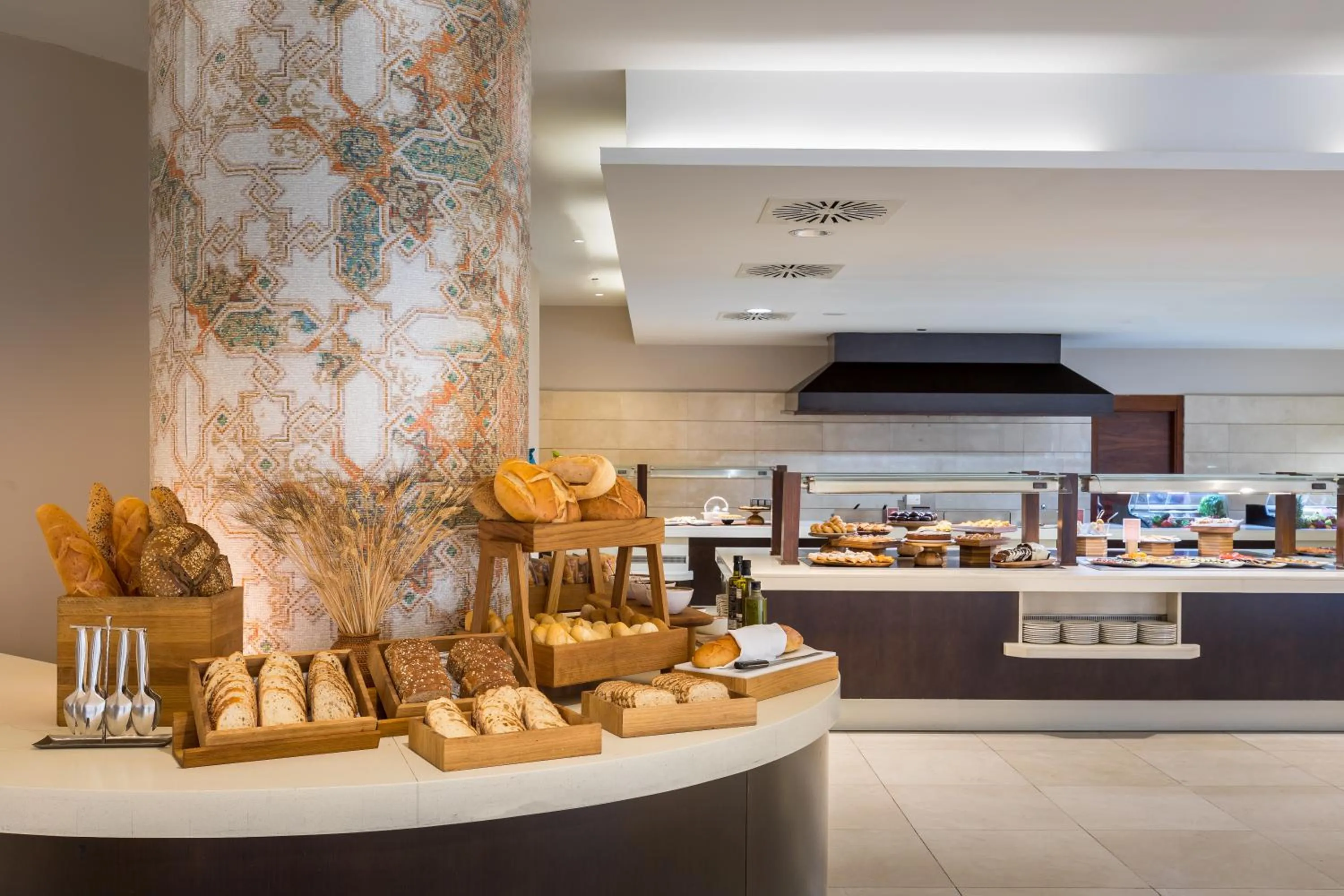 Breakfast in Barceló Granada Congress