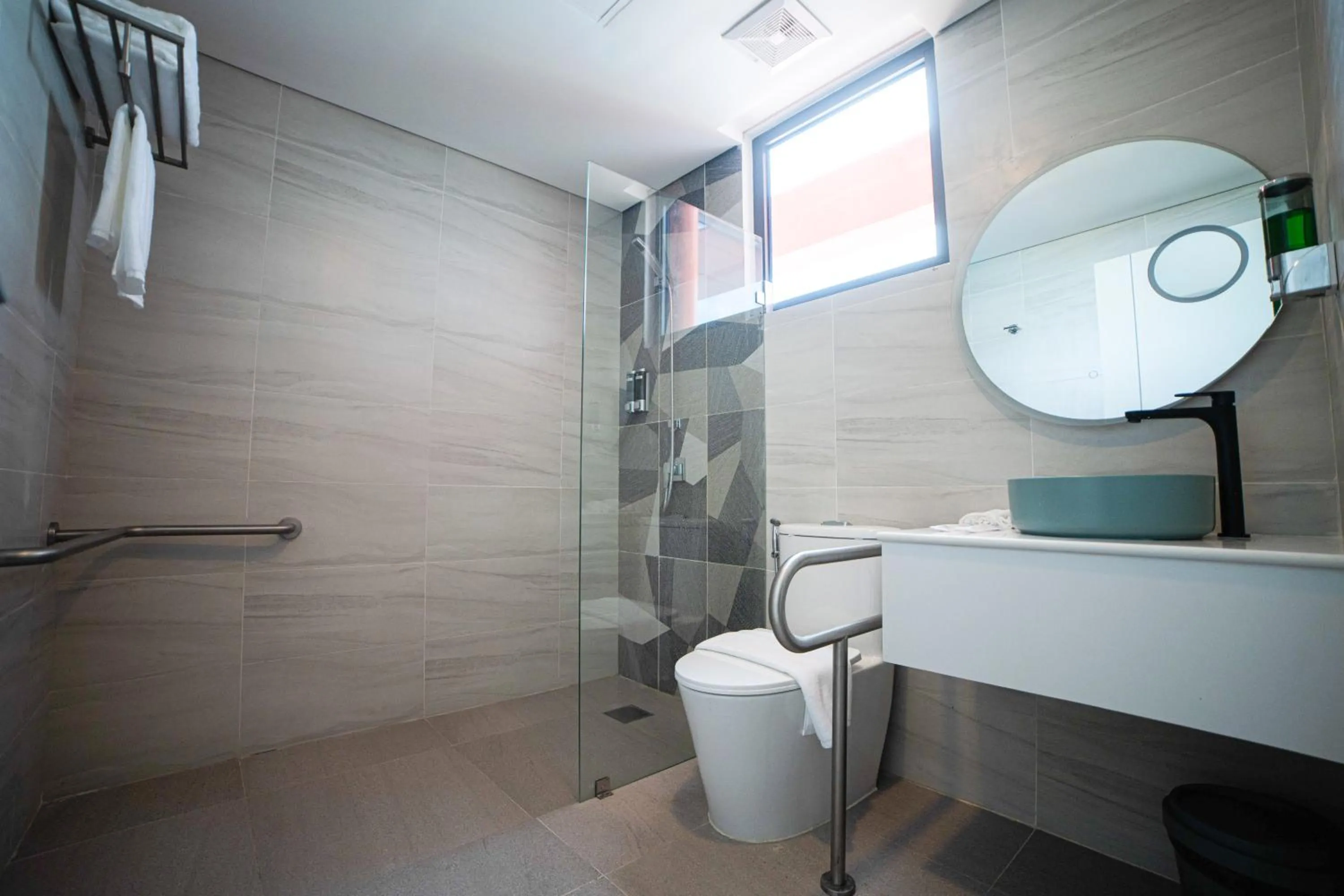 Facility for disabled guests in Seeya Hotel