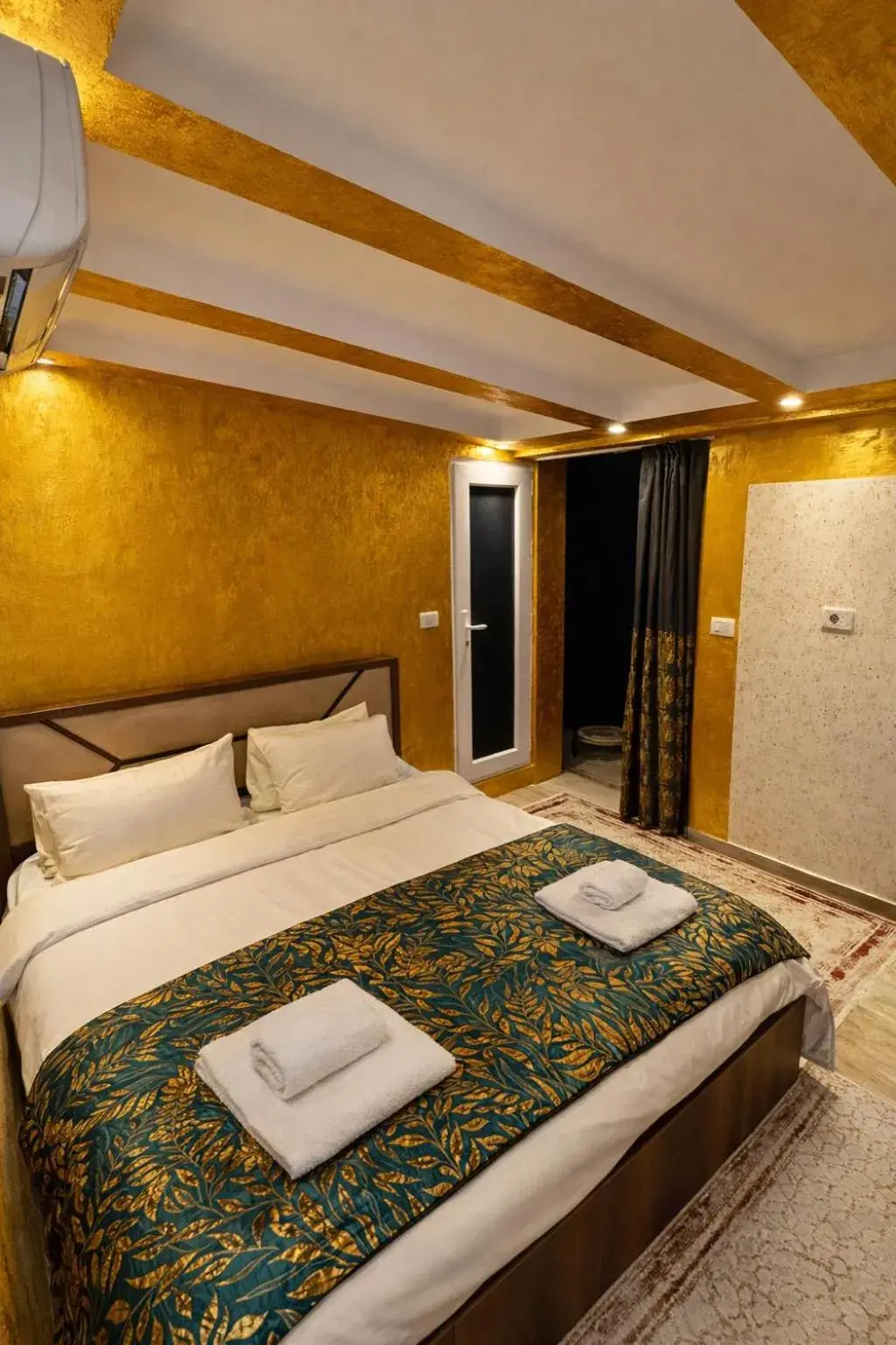 Double or Twin Room with Terrace in Hotel Premium Double or Twin Room with Terrace in Hotel Premium