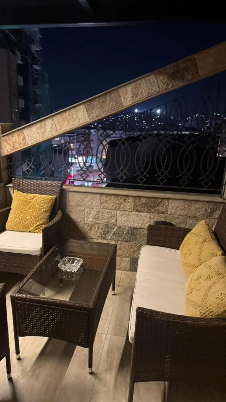 Night in Hotel Premium