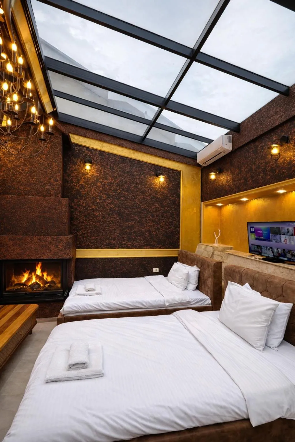 Bed in Hotel Premium