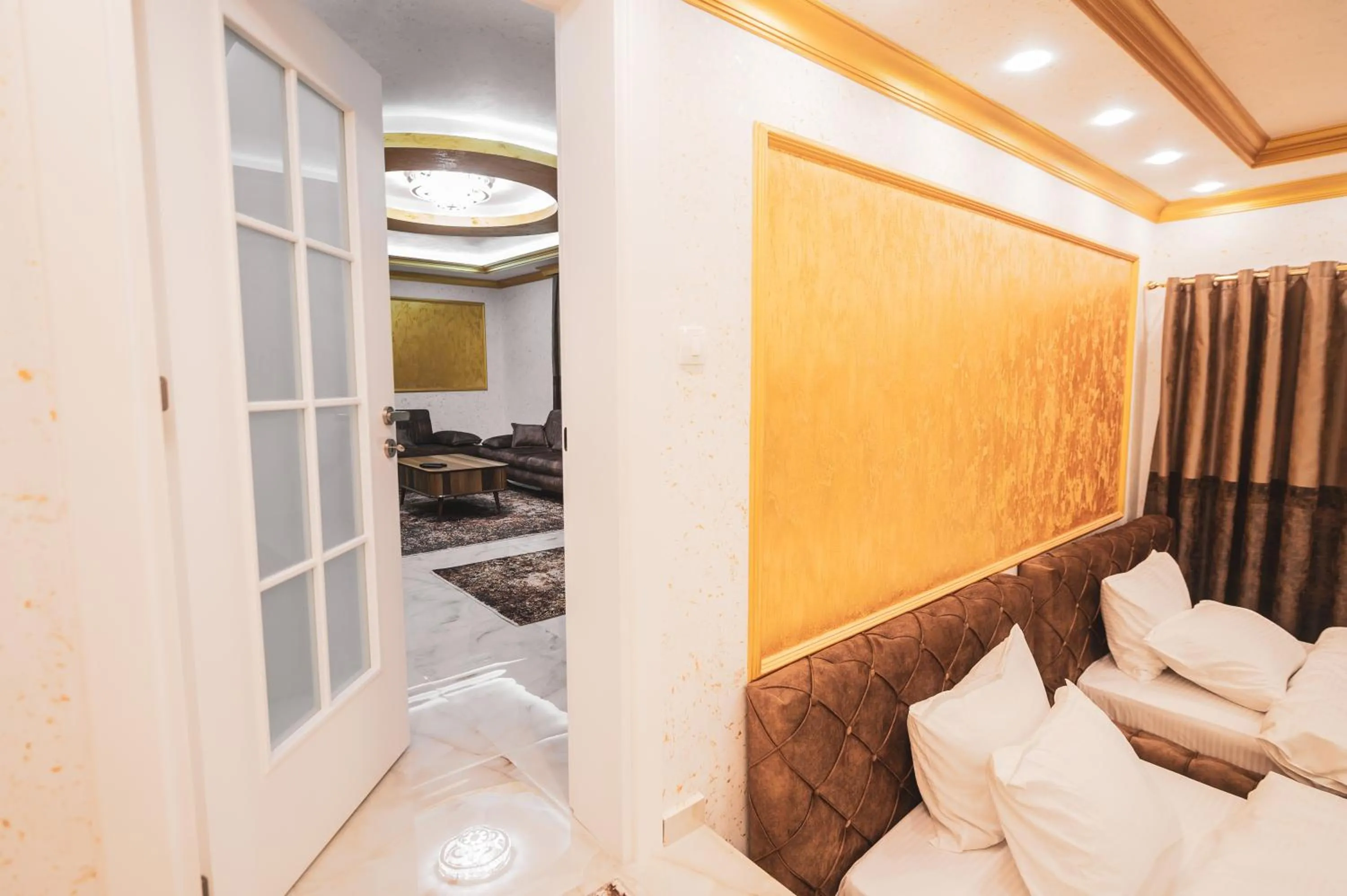 Bed in Hotel Premium
