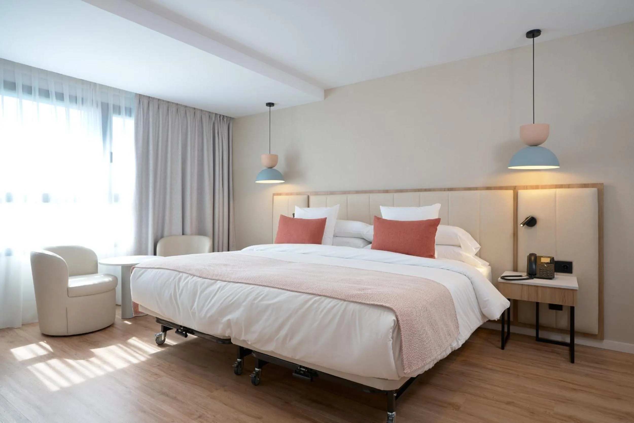 Photo of the whole room, Bed in Óbal Hotel Marbella