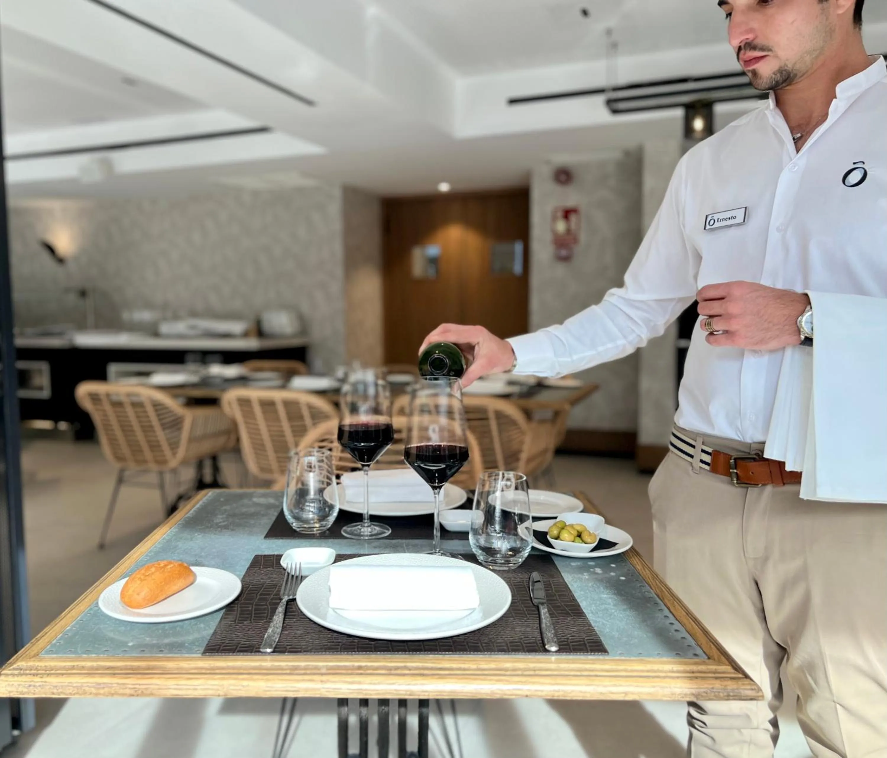 Restaurant/places to eat in Óbal Hotel Marbella