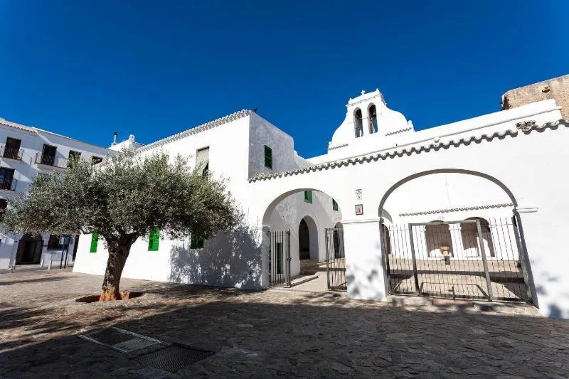 Property building in Apartamentos Tramuntana