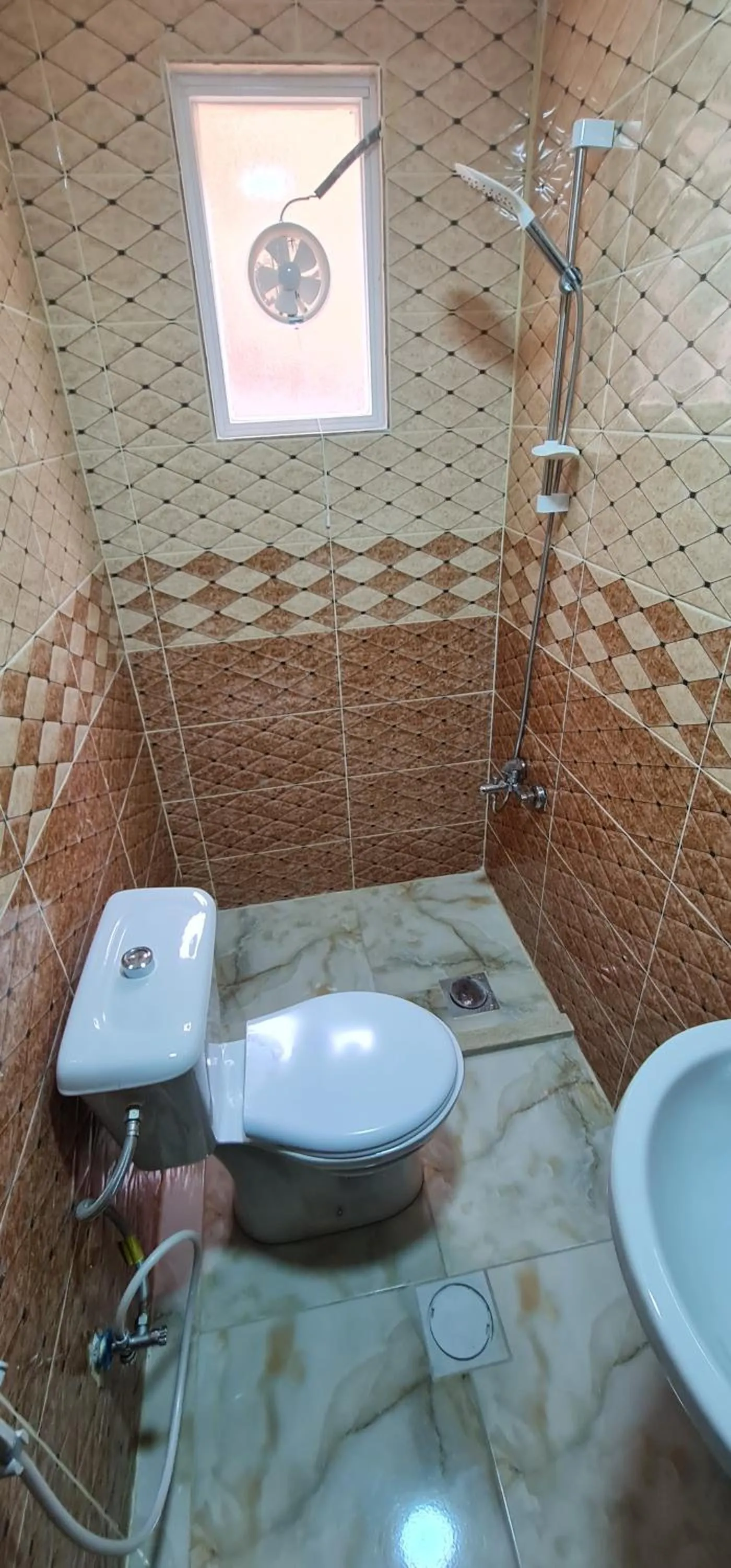 Shower in Nabateans Home Hotel