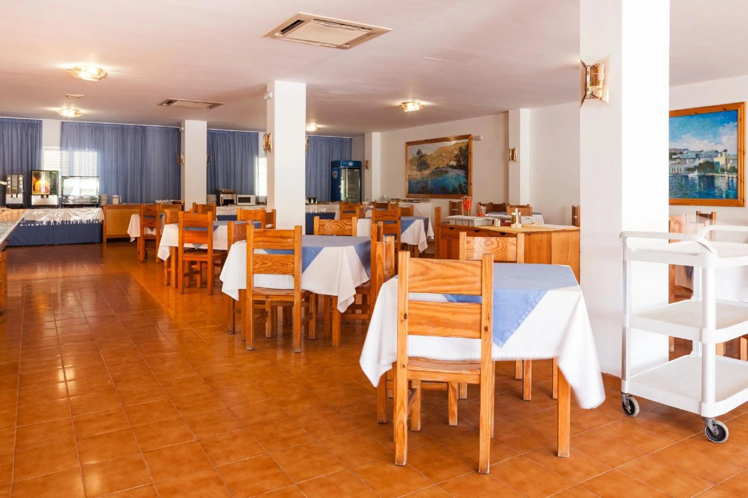 Restaurant/places to eat in Aparthotel Puerto Cala Vadella