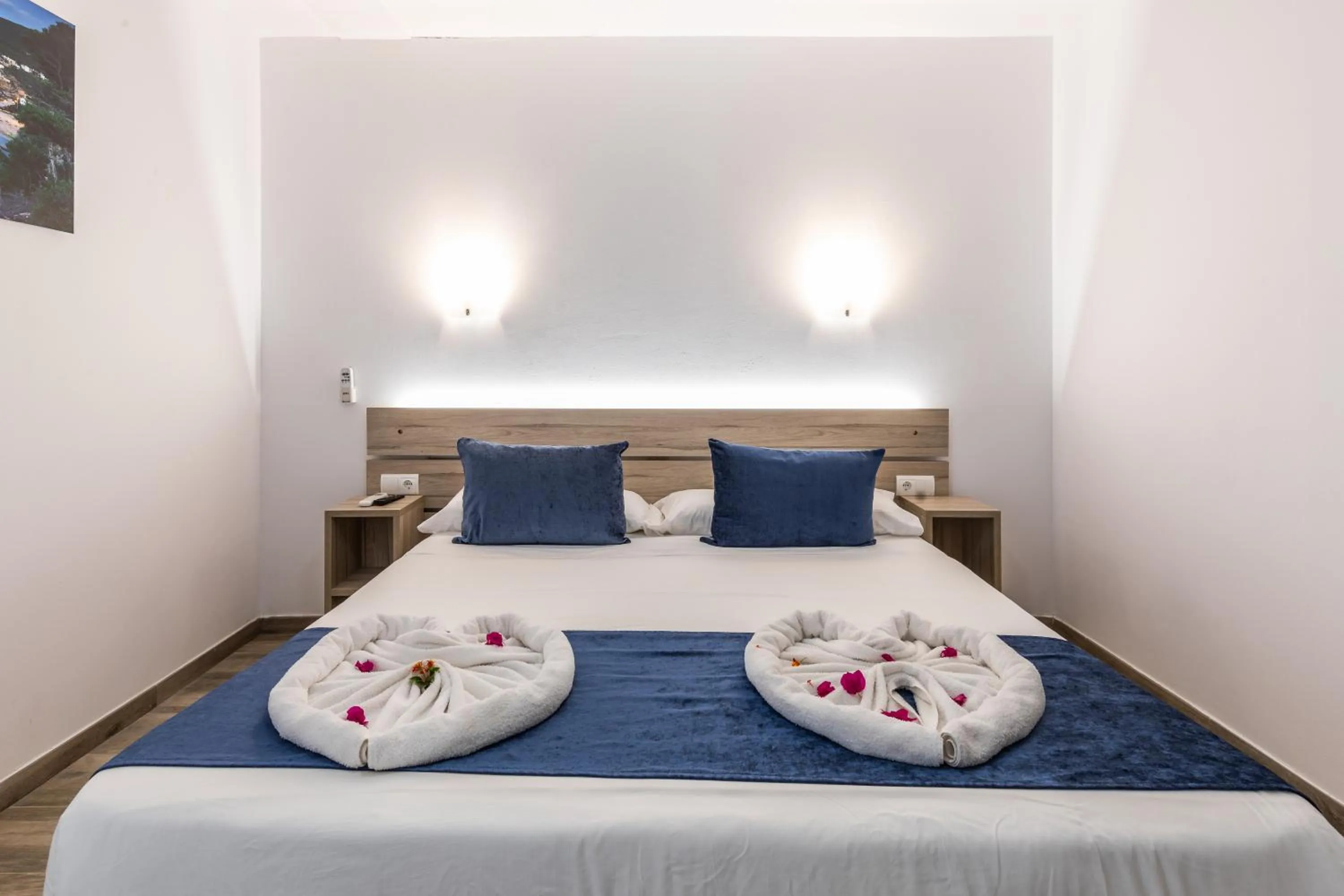 Bed in Aparthotel Puerto Cala Vadella