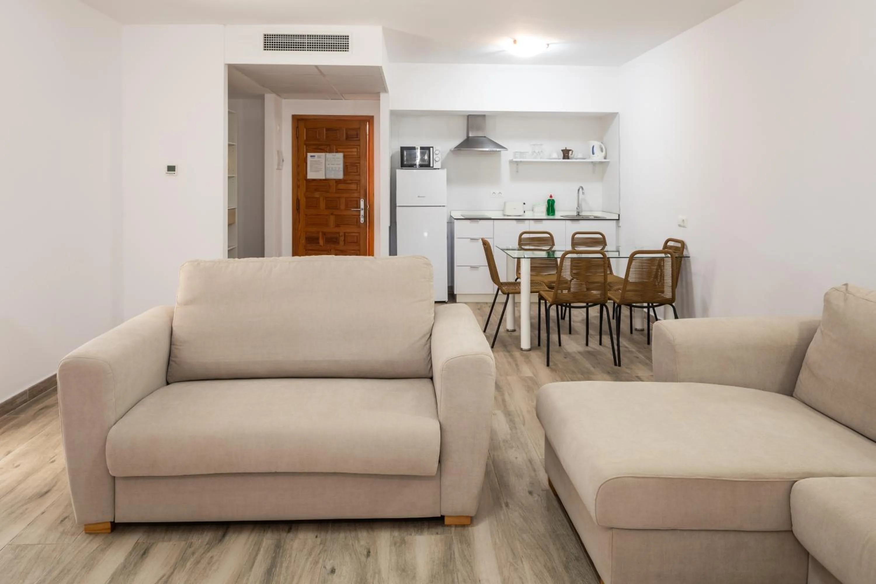 Kitchen or kitchenette in Aparthotel Puerto Cala Vadella