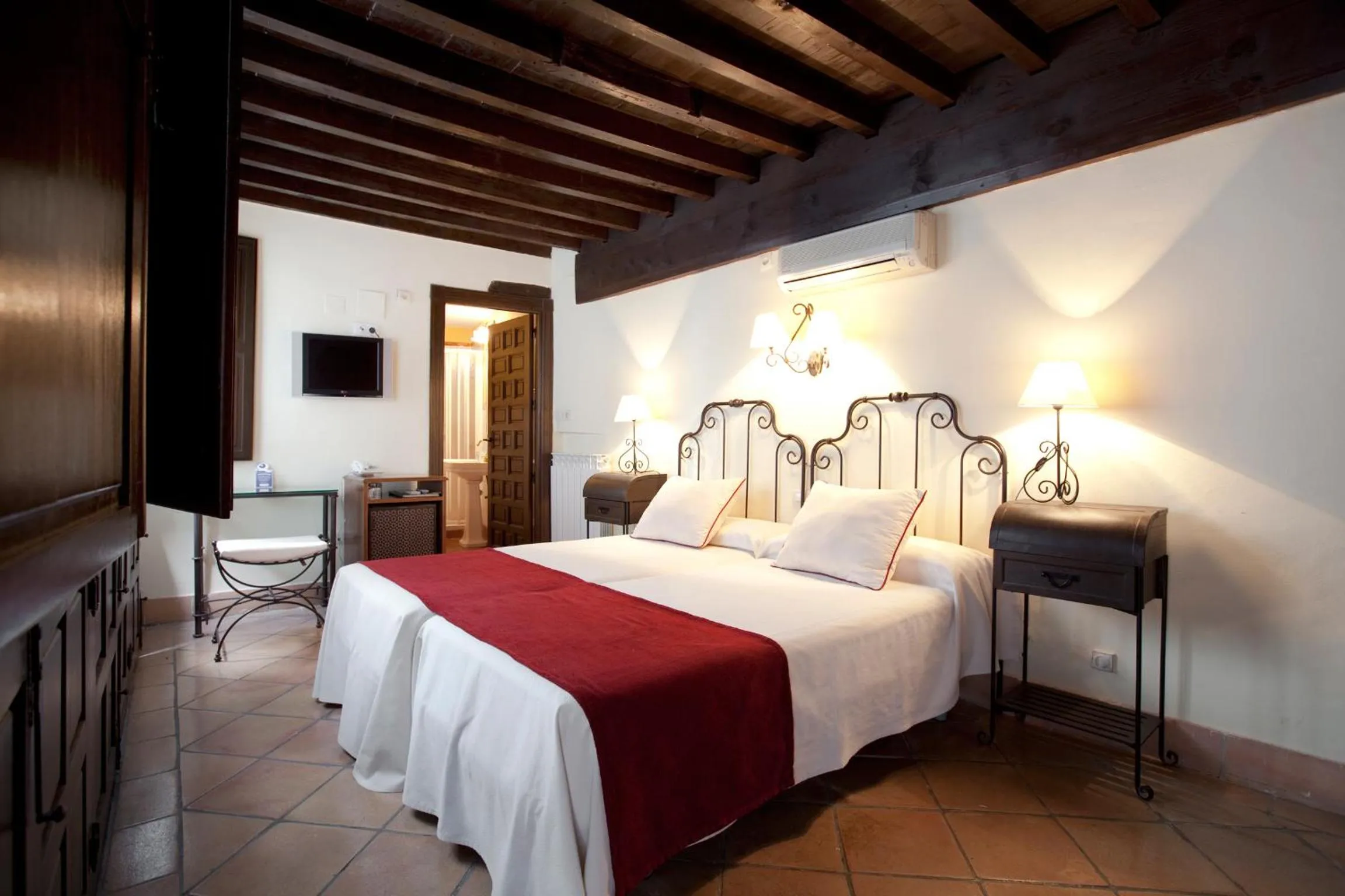 Bed in Casa del Capitel Nazarí