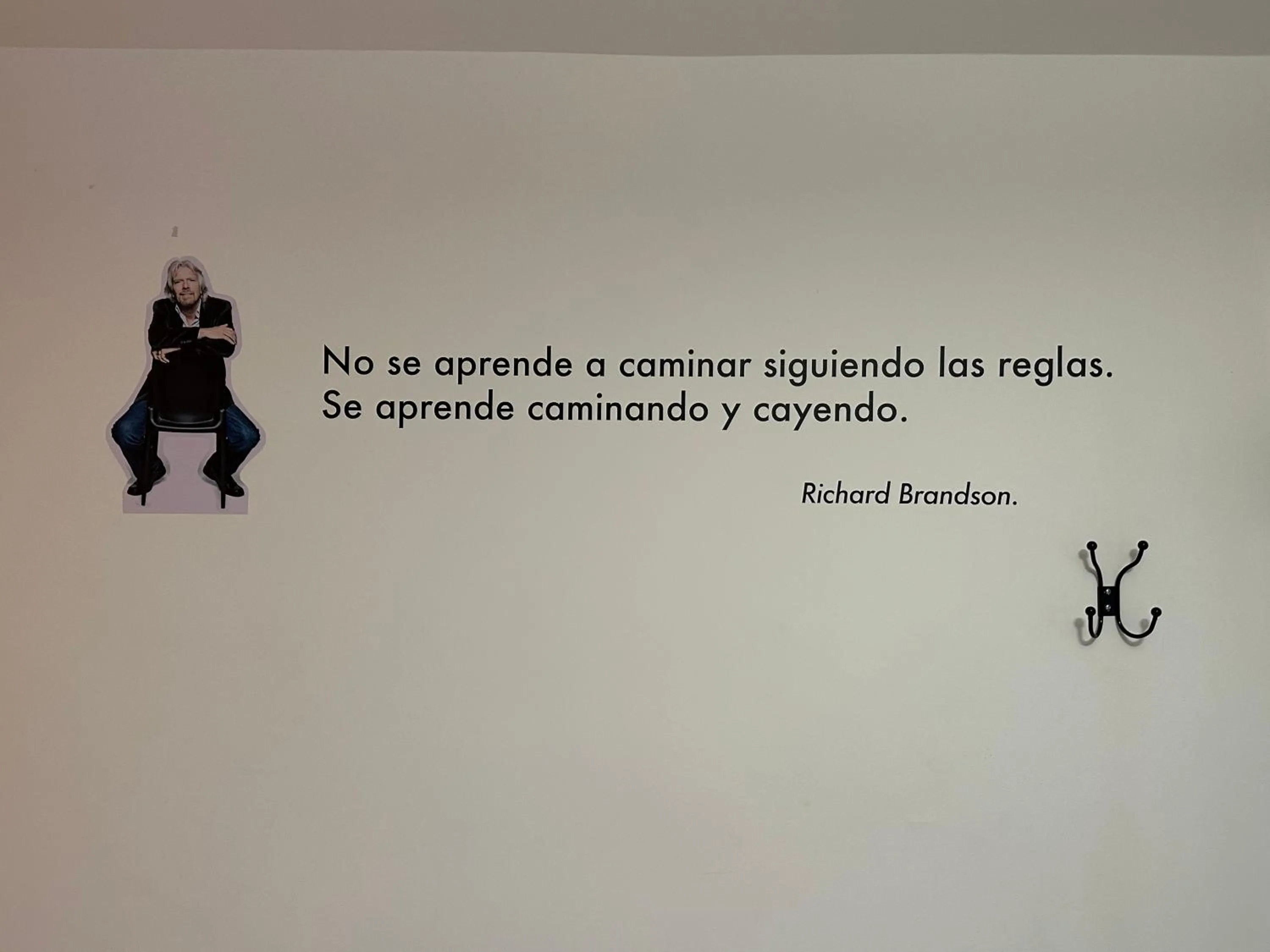 Text overlay in CoLinkHouse Hotel