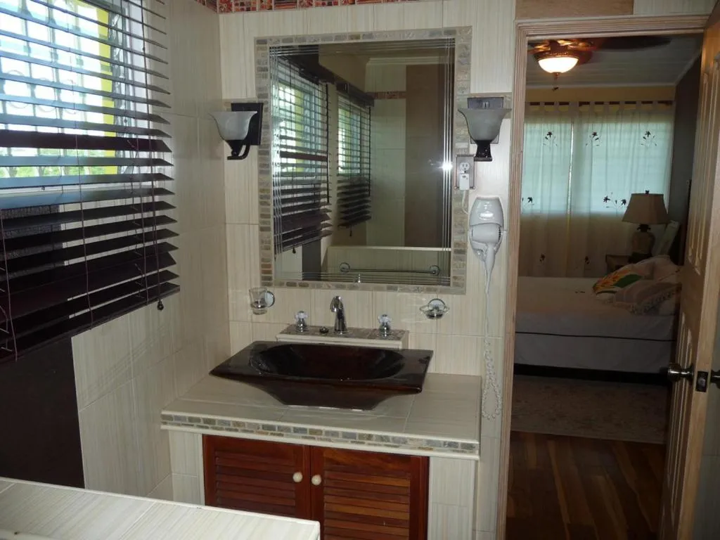Bathroom in HOTEL CASA AMARILLA et RESTAURANT