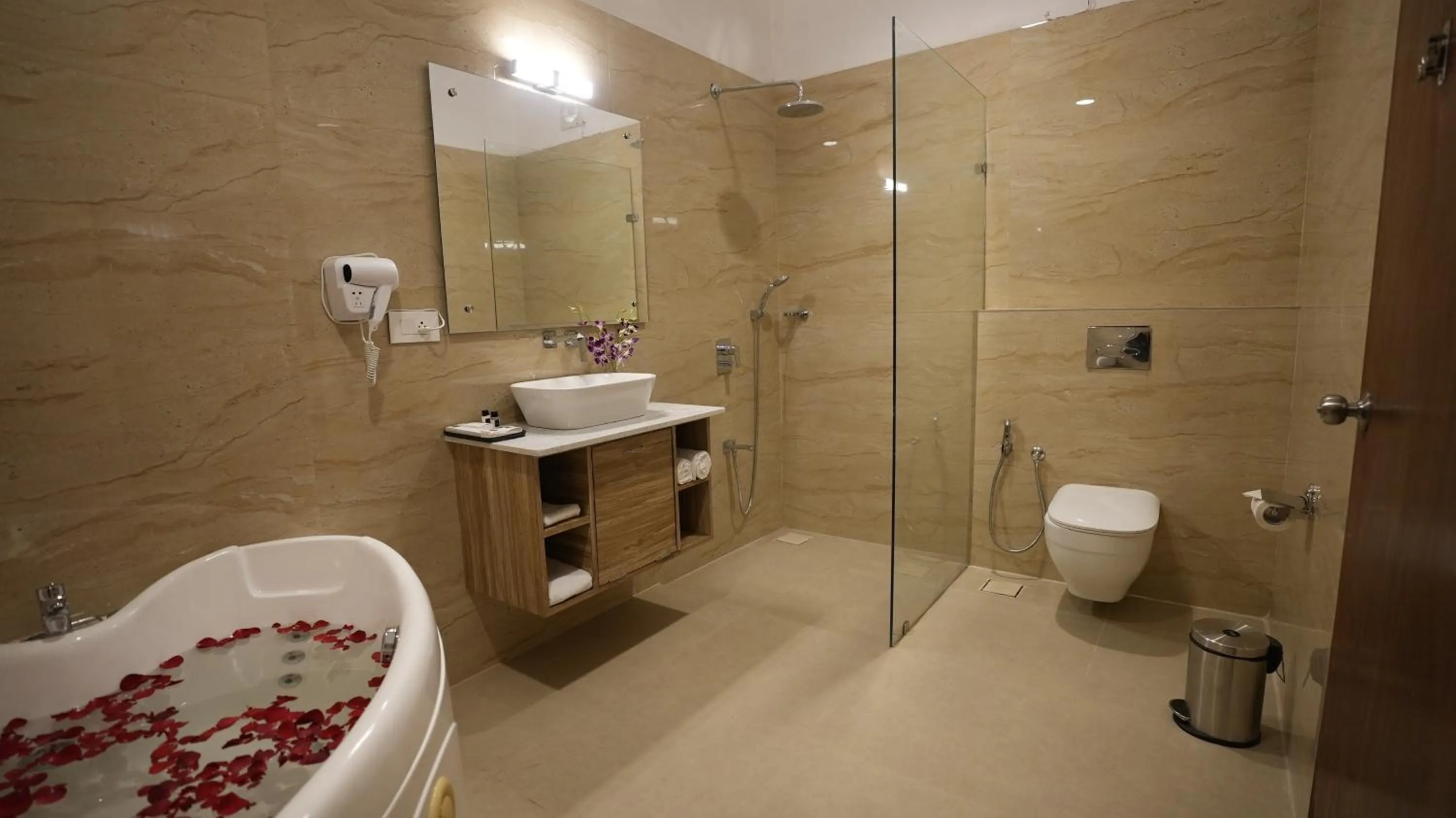 Shower in The Verda De Miranda Resort Morjim North Goa