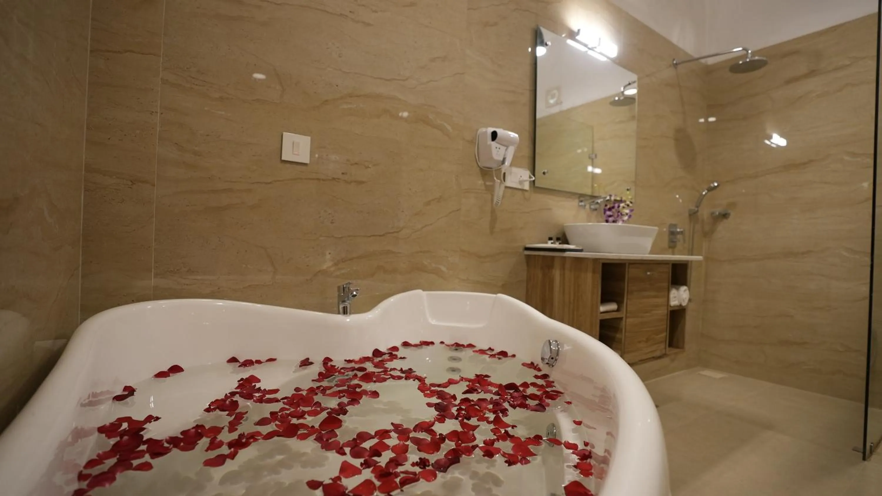 Shower in The Verda De Miranda Resort Morjim North Goa