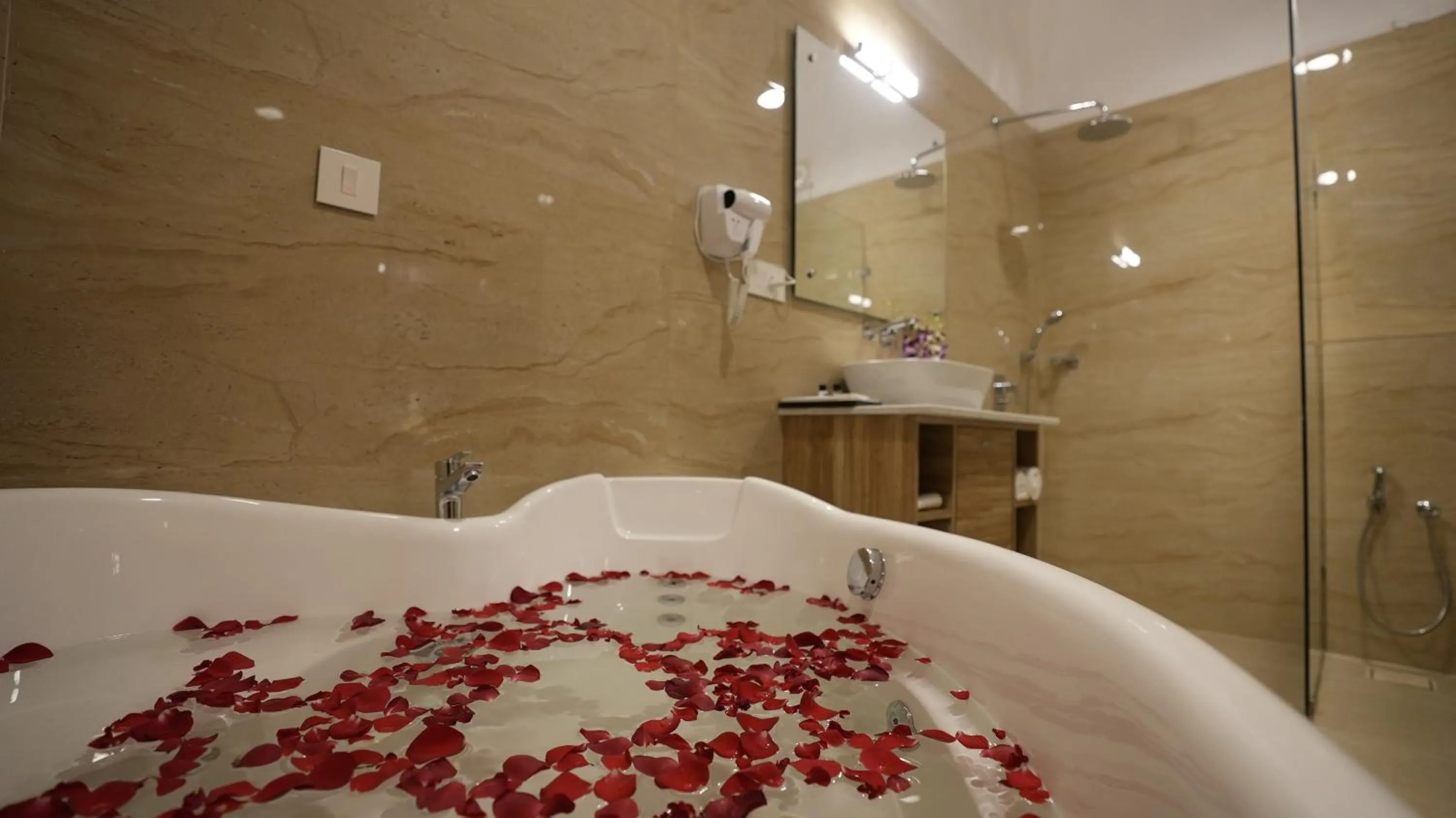 Shower in The Verda De Miranda Resort Morjim North Goa