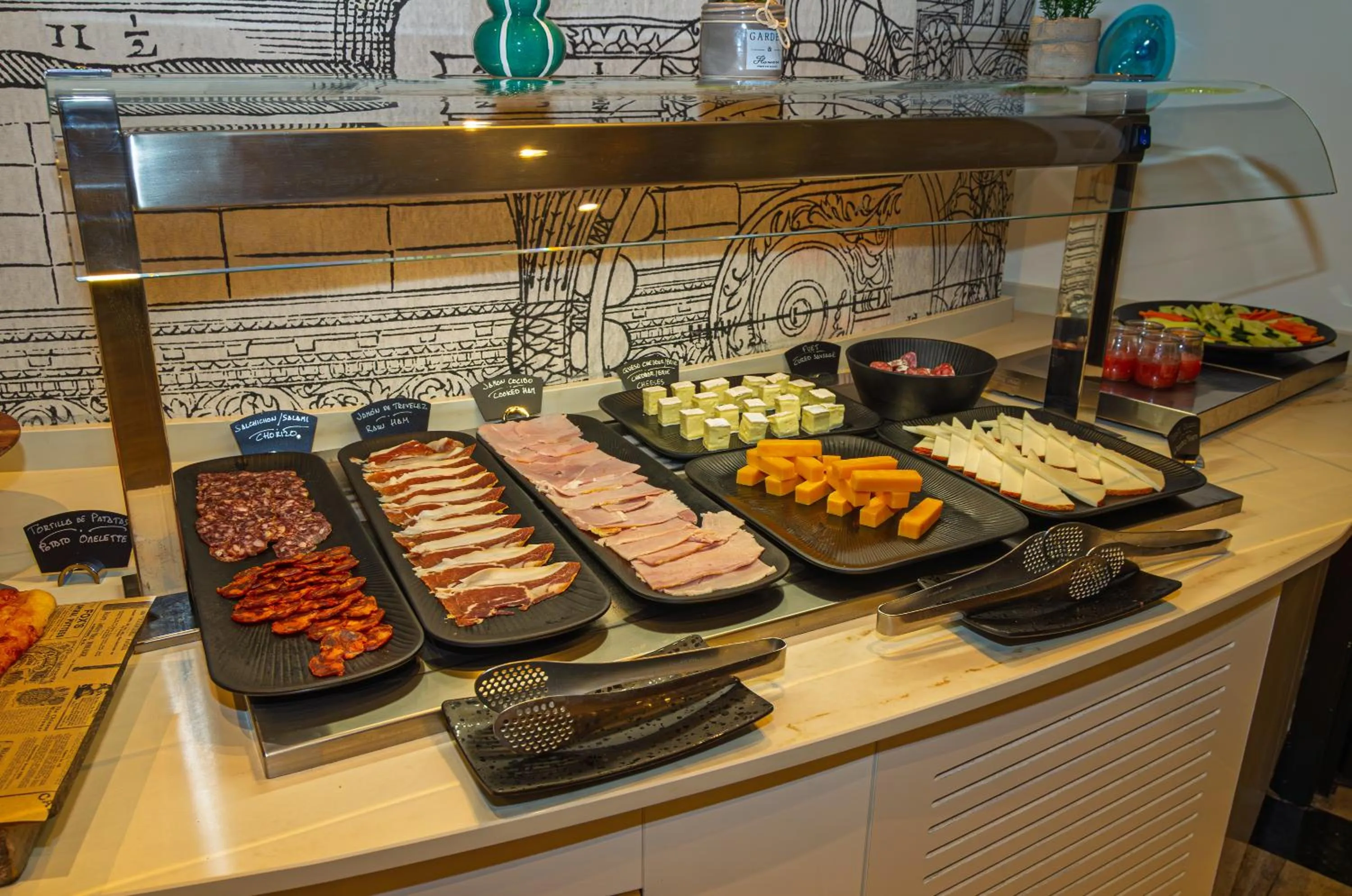 Breakfast in SH Ingles Boutique Hotel