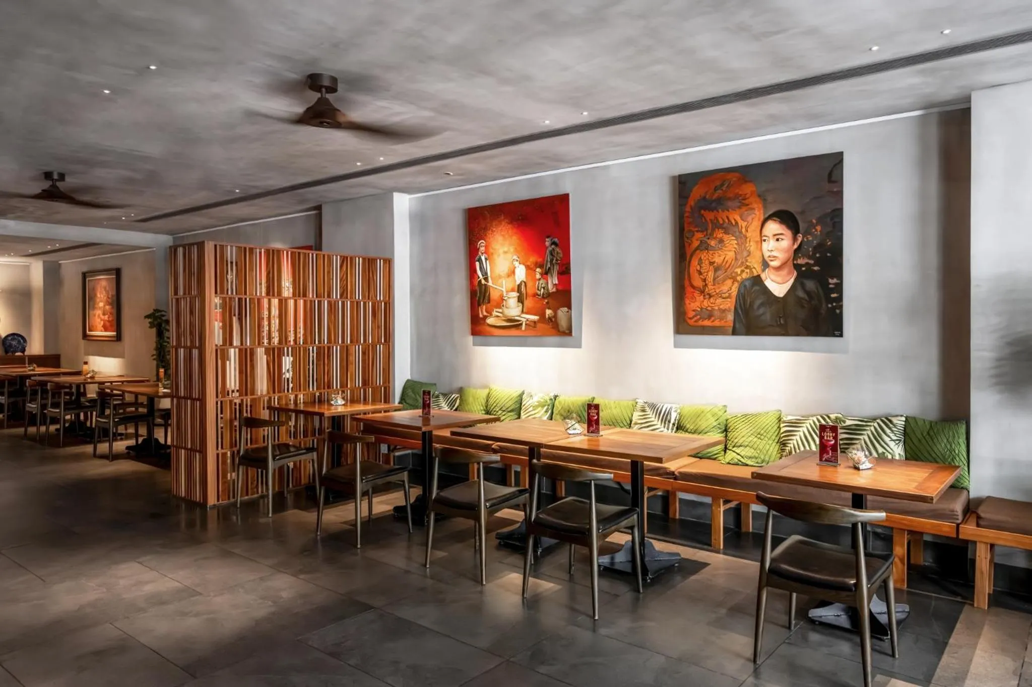 Restaurant/places to eat in Triple E Hotel Metro Ben Thanh