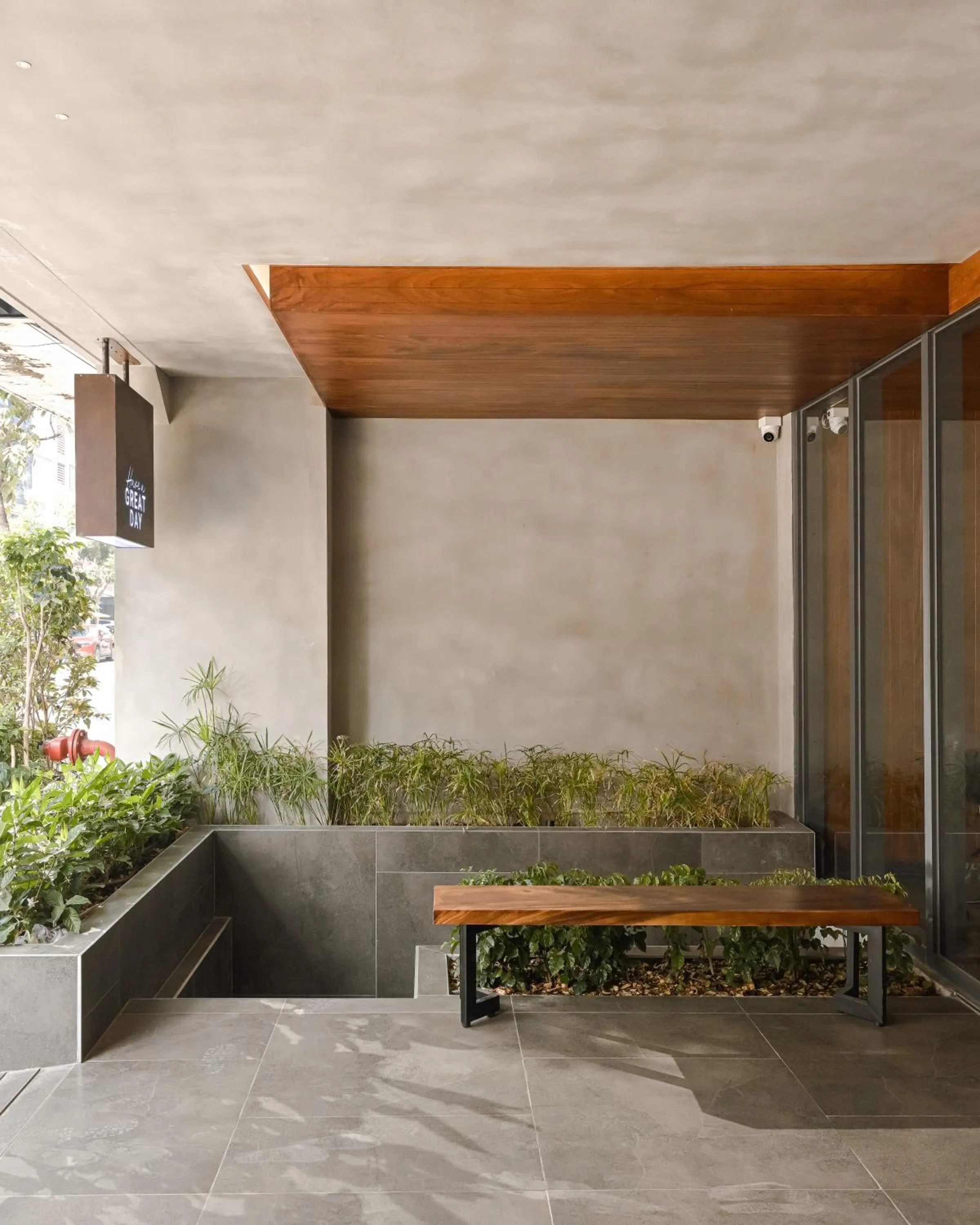 Day in Triple E Hotel Metro Ben Thanh