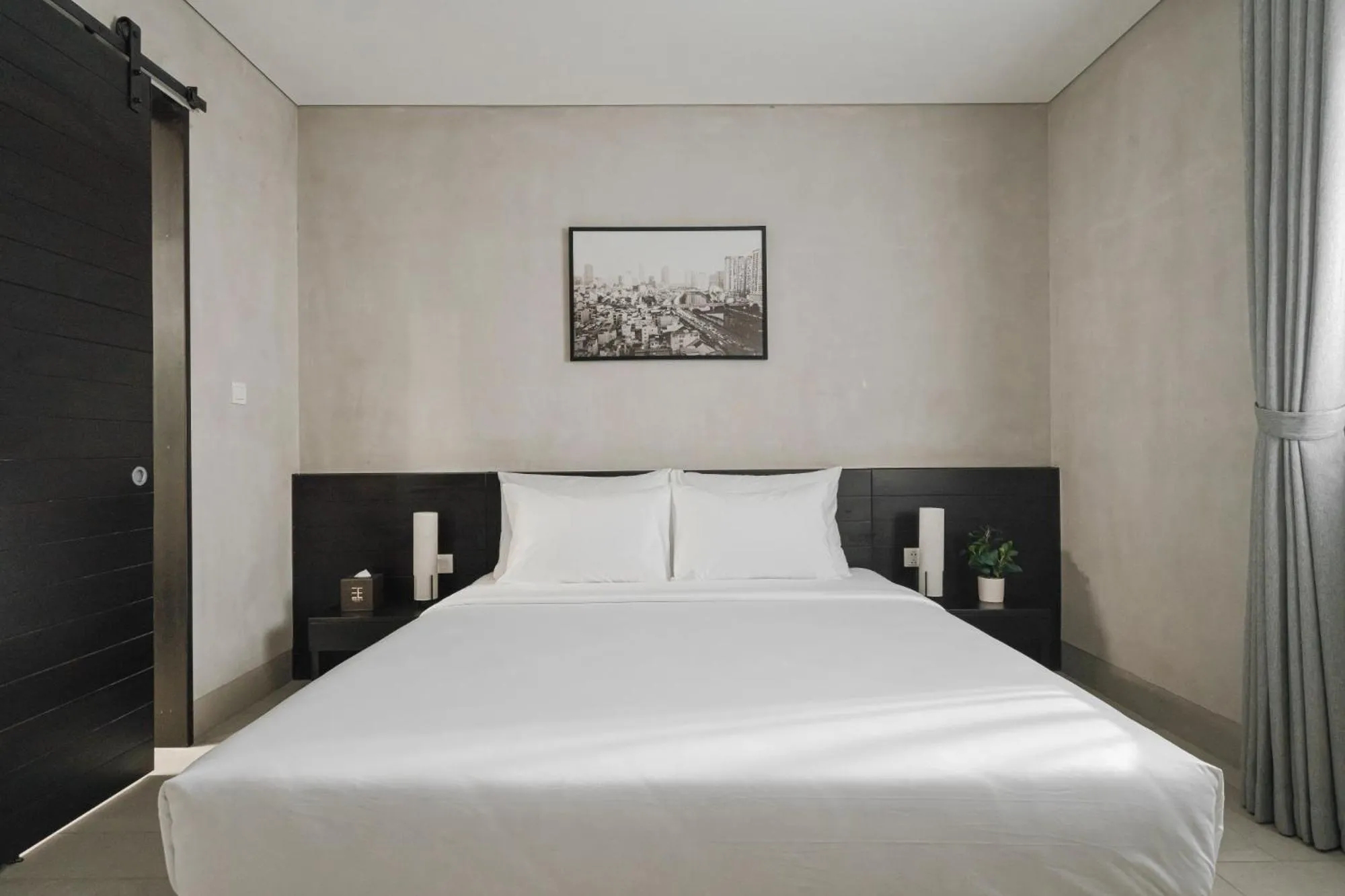 Bed in Triple E Hotel Metro Ben Thanh