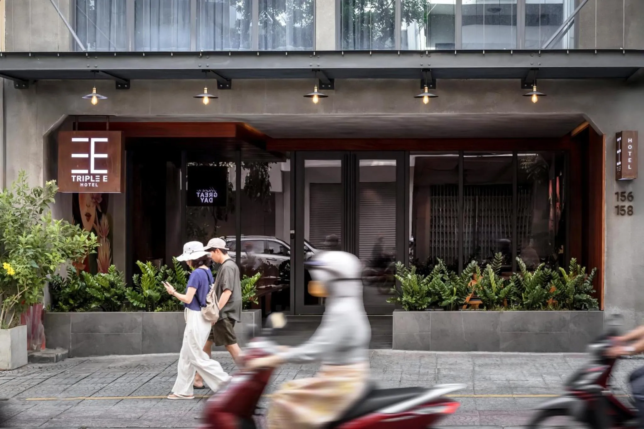 Facade/entrance in Triple E Hotel Metro Ben Thanh
