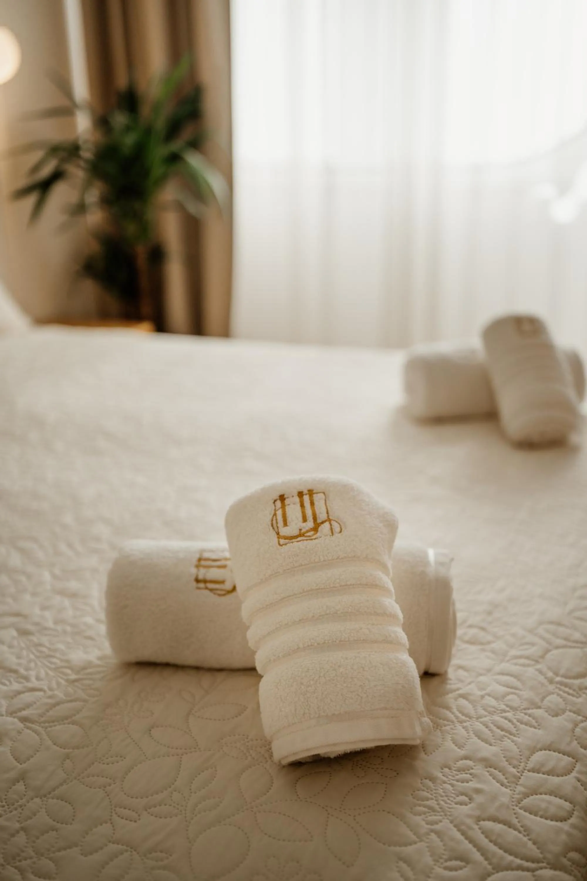 towels, Bed in Hotel Jeruzalem