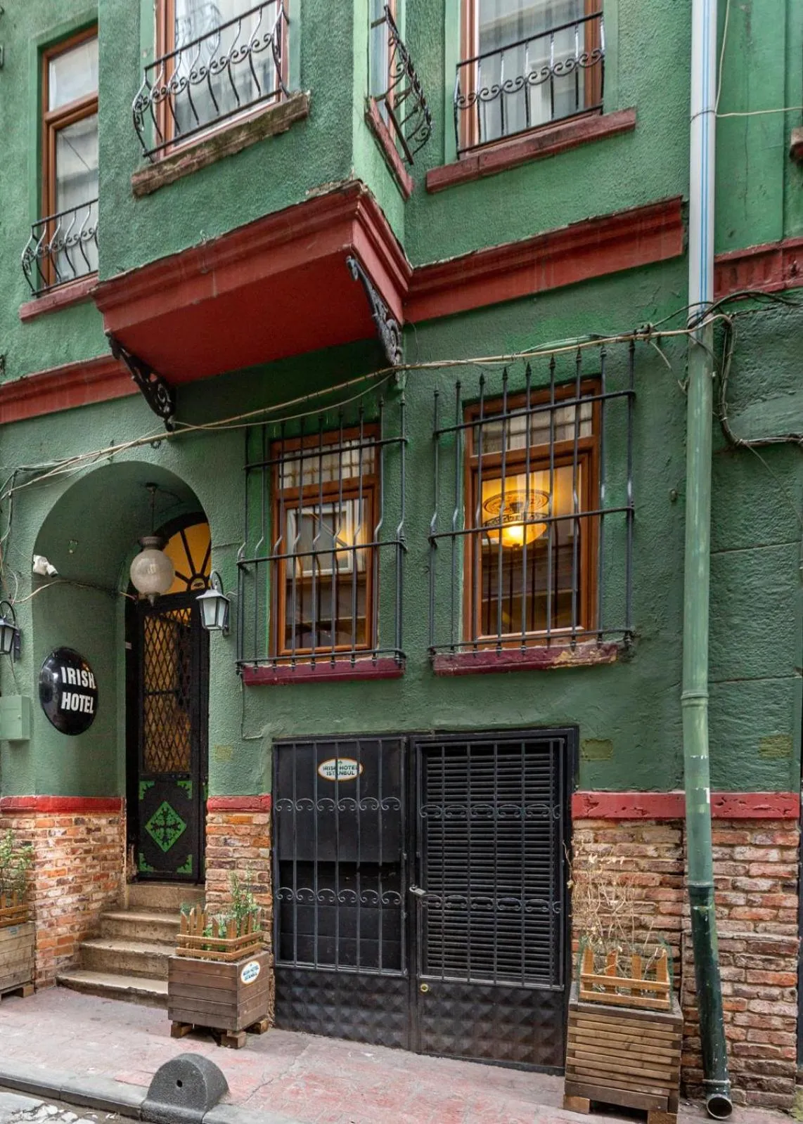 Property building in Istanbul Irish Hotel