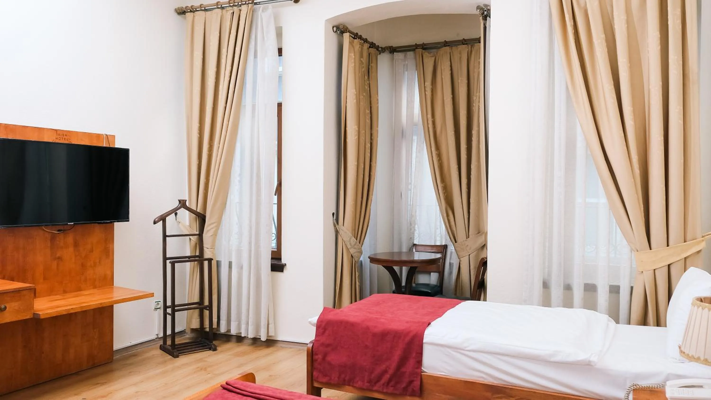 Bed in Istanbul Irish Hotel