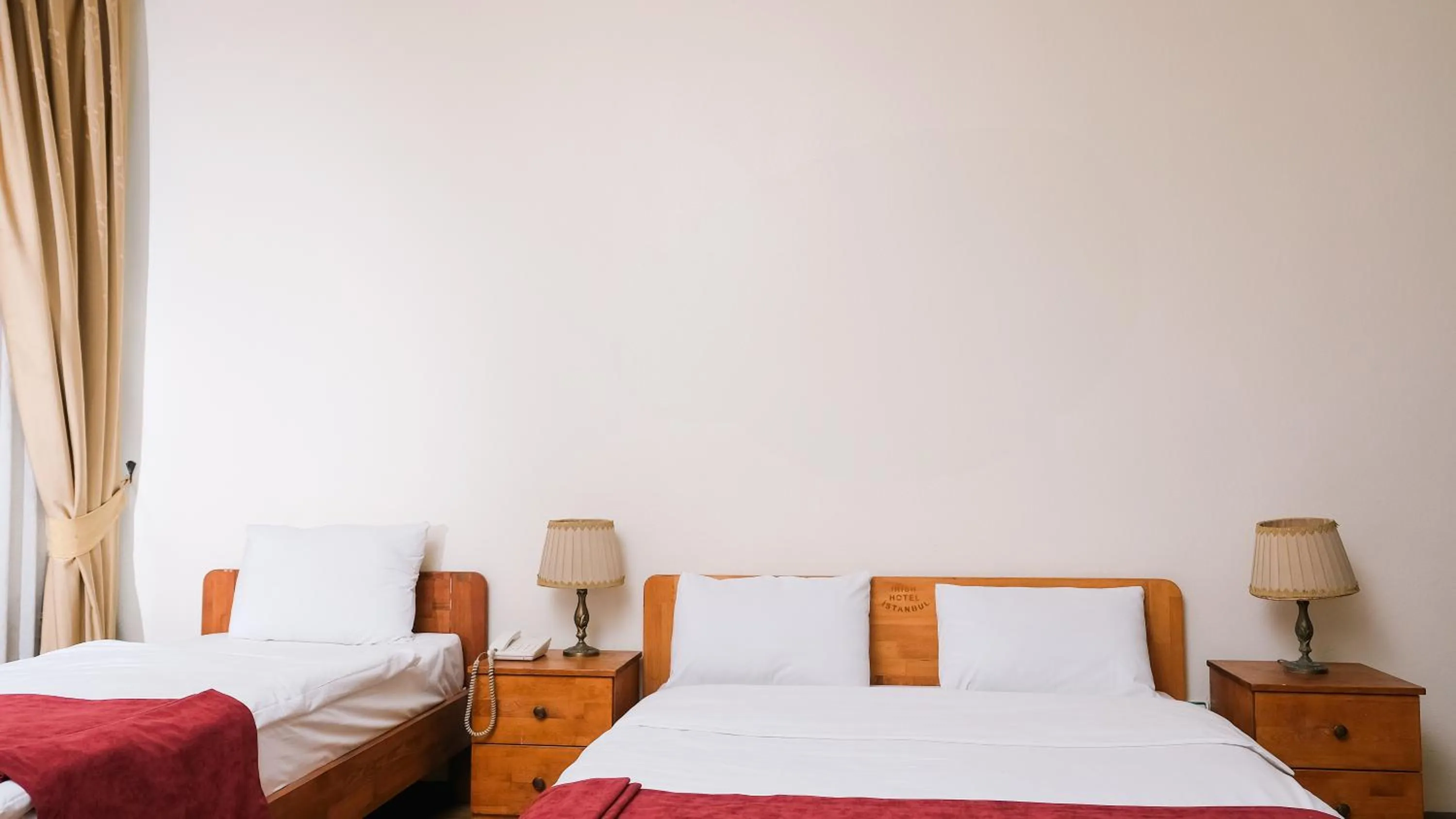 Bed in Istanbul Irish Hotel